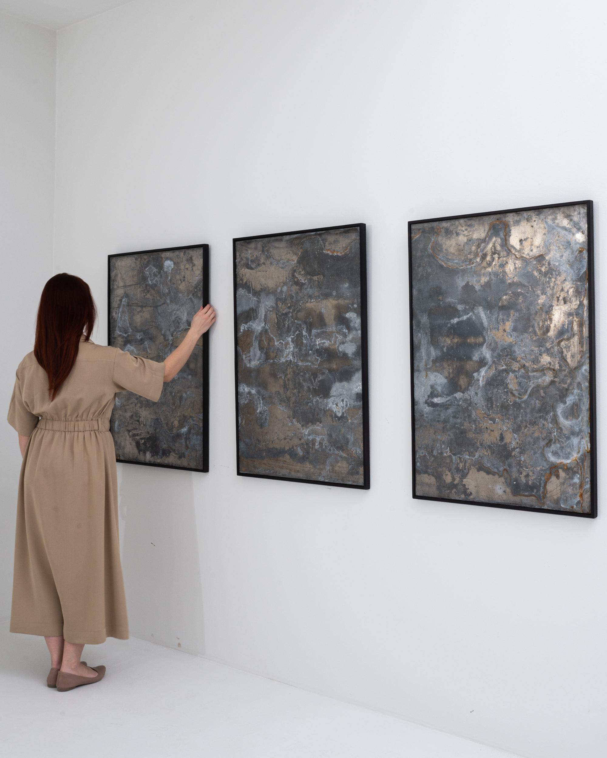 Abstraktes Triptychon aus Metall in Holzrahmen (Europäisch) im Angebot