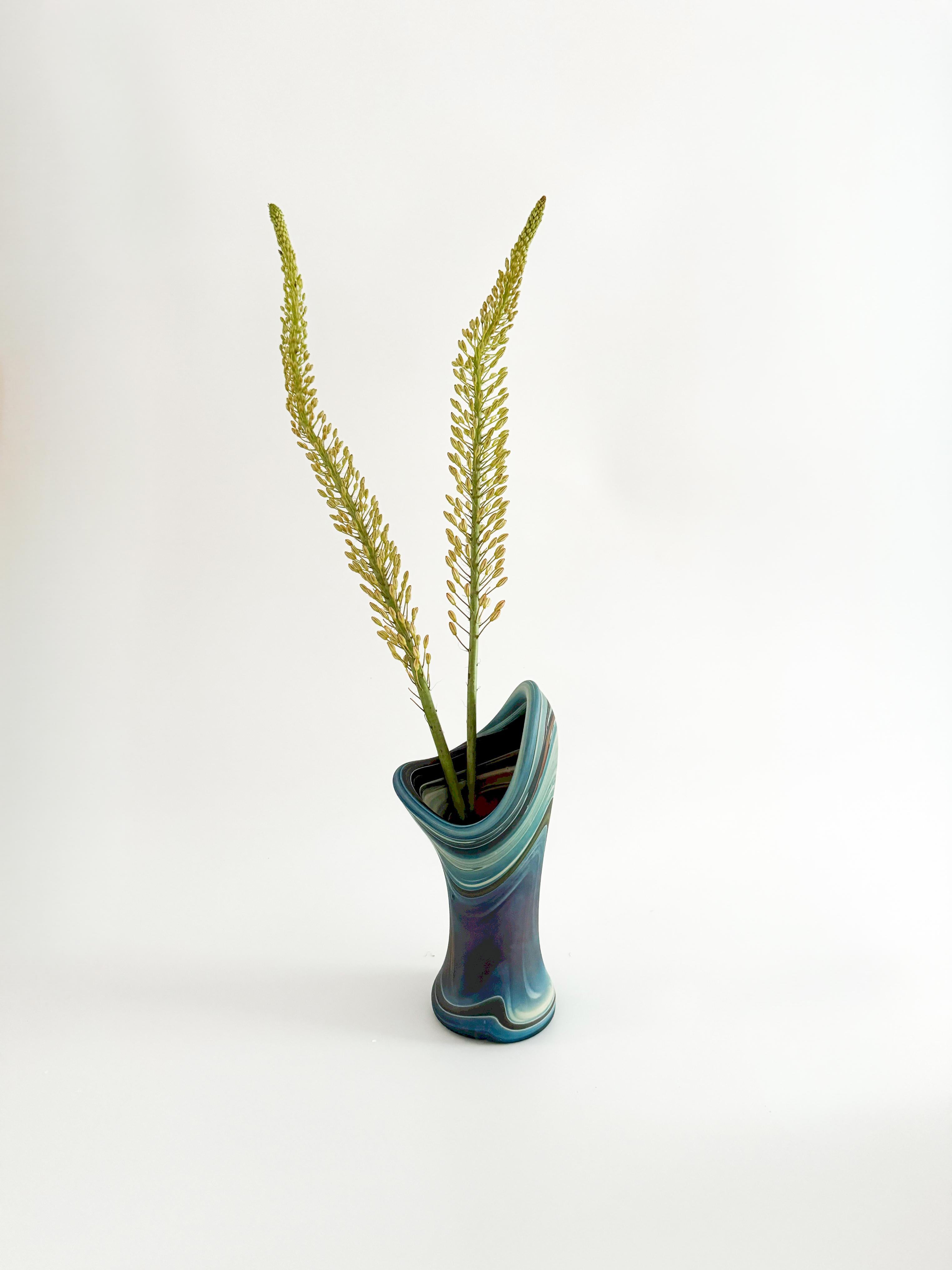 Abstract Mid Century Hebron Glass Vintage Hand Blown Vase For Sale 3