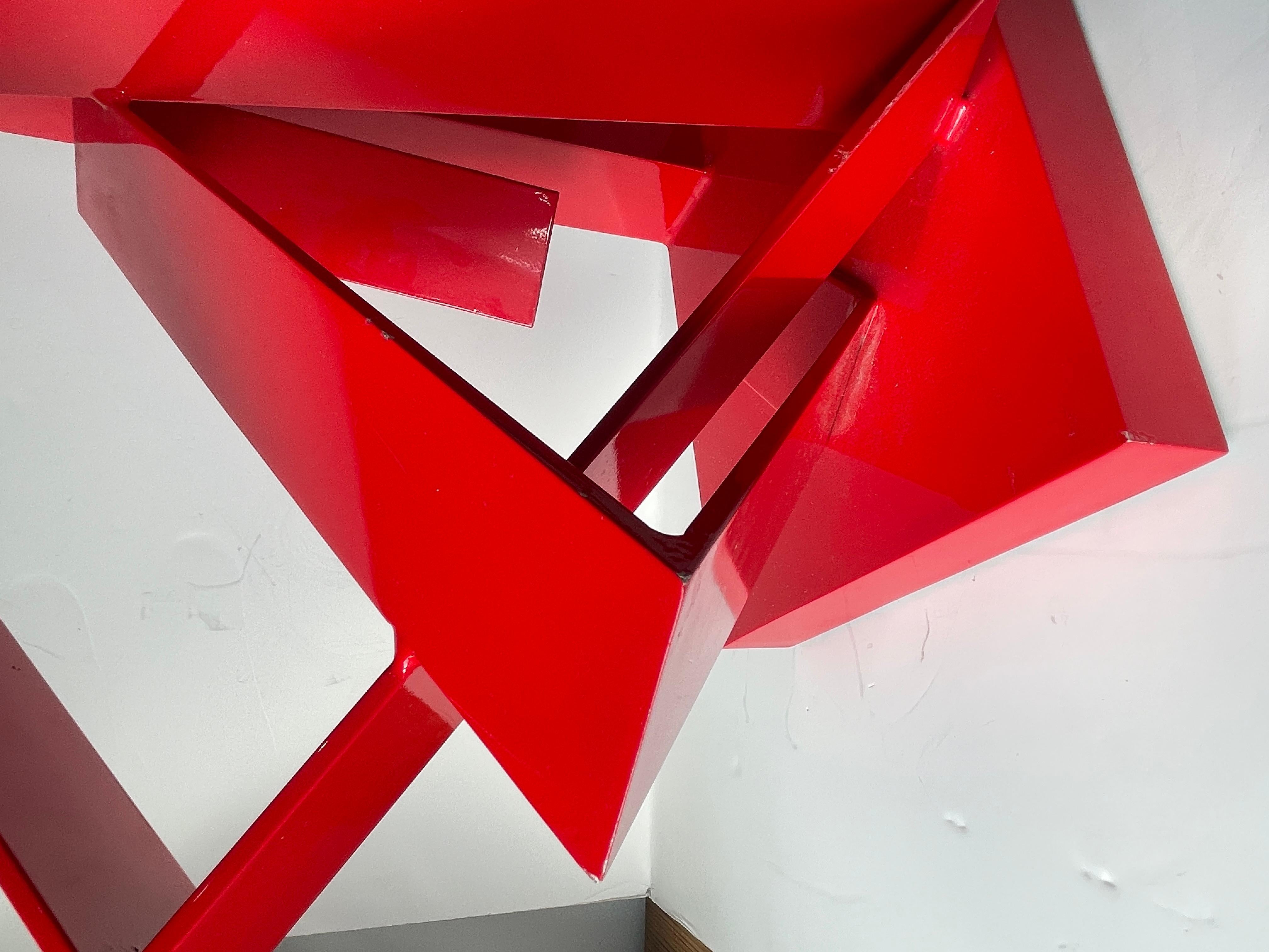 Scultura da tavolo astratta di metà secolo in alluminio laccato rosso, stile Jane Manus in vendita 2