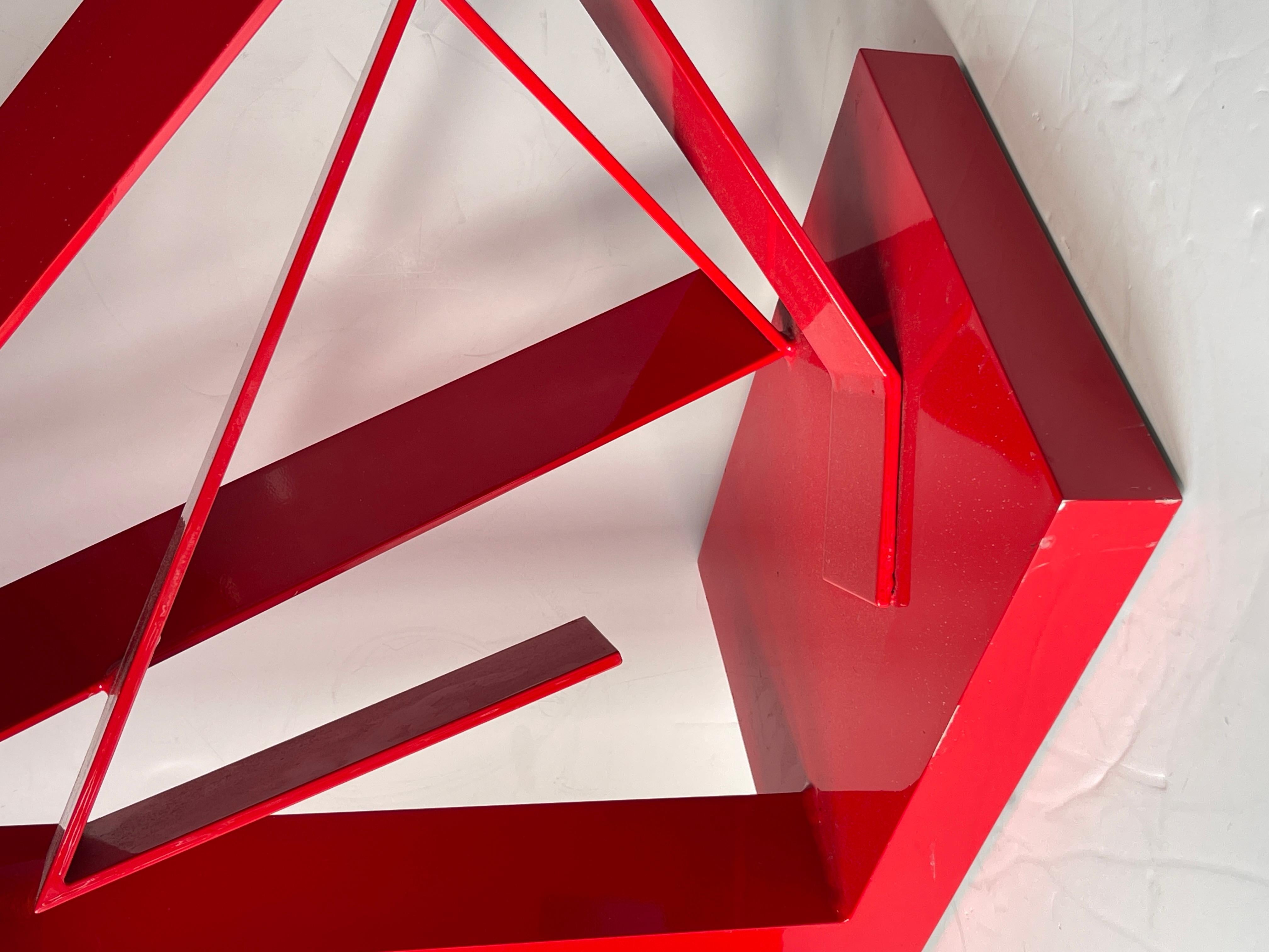 Moderno Scultura da tavolo astratta di metà secolo in alluminio laccato rosso, stile Jane Manus in vendita