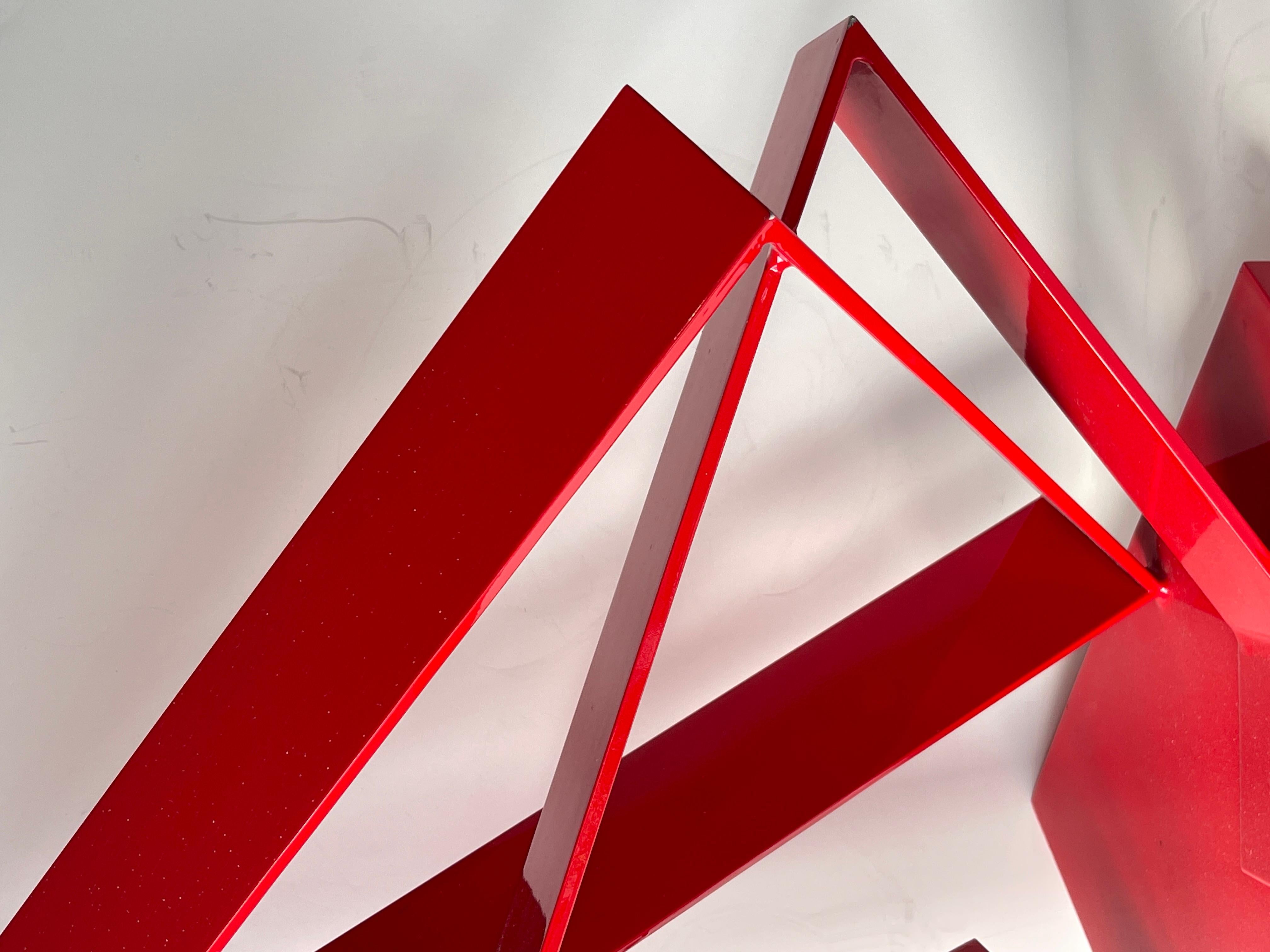 Saldato Scultura da tavolo astratta di metà secolo in alluminio laccato rosso, stile Jane Manus in vendita