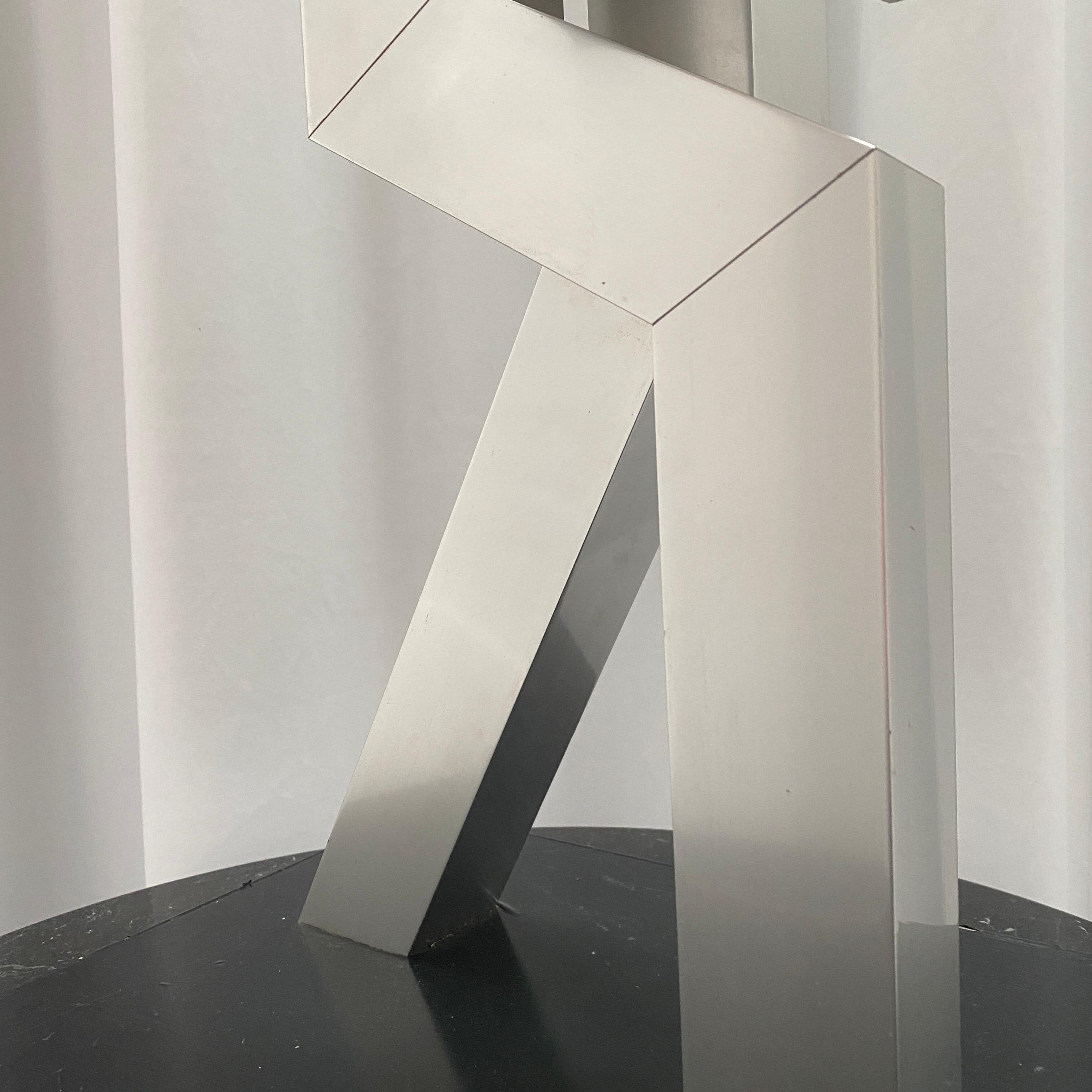 Abstract minimalist geometric sculpture in aluminum, 1970s For Sale 4