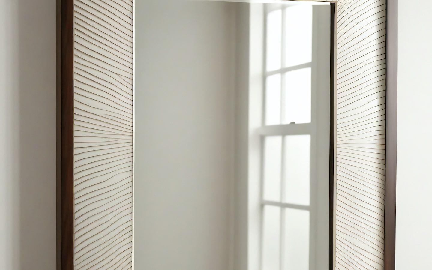 Abstract Mirror Inspired by Art Deco, Handcrafted by Artisanal In New Condition For Sale In New York, NY