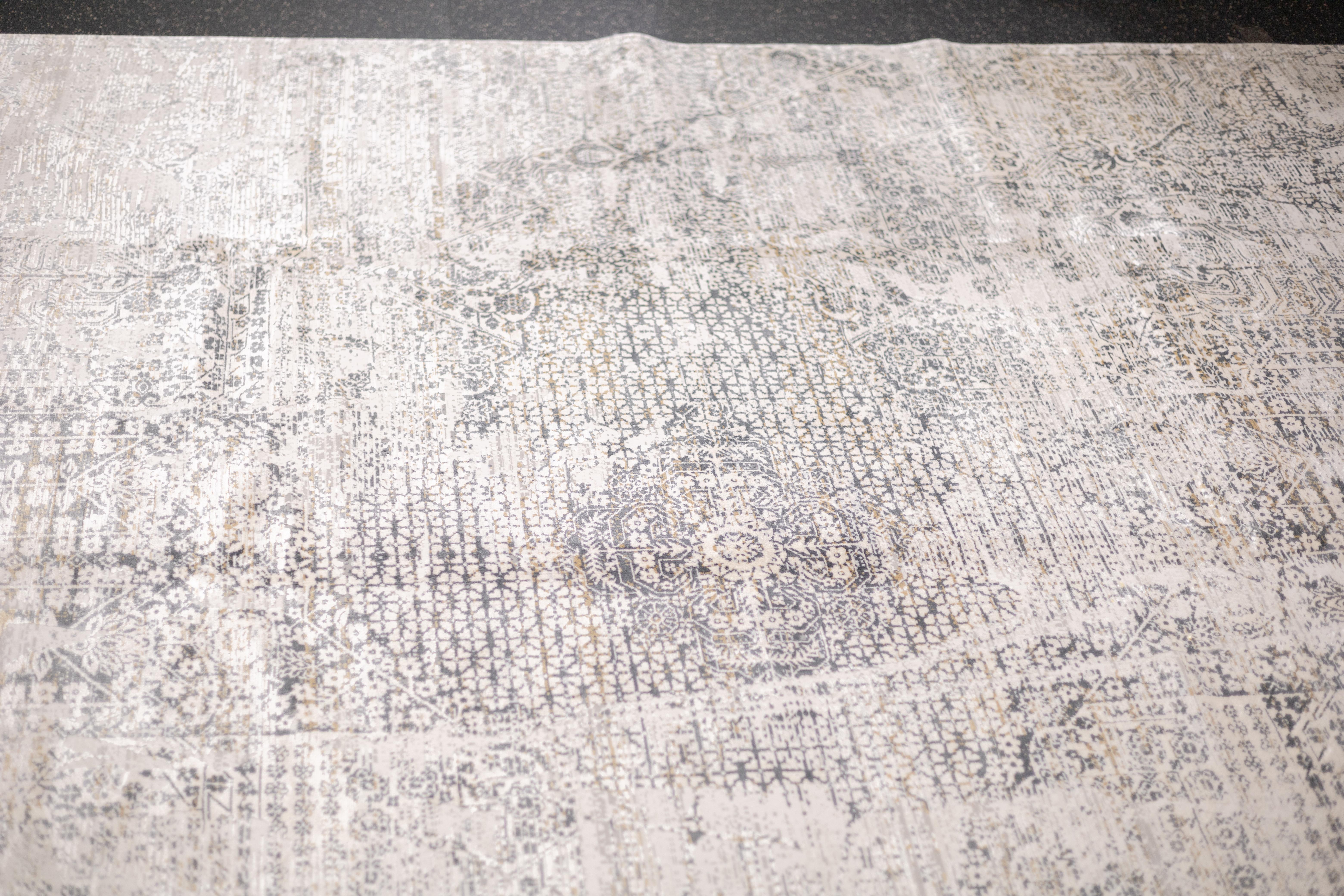 Wool Abstract Modern 7'9