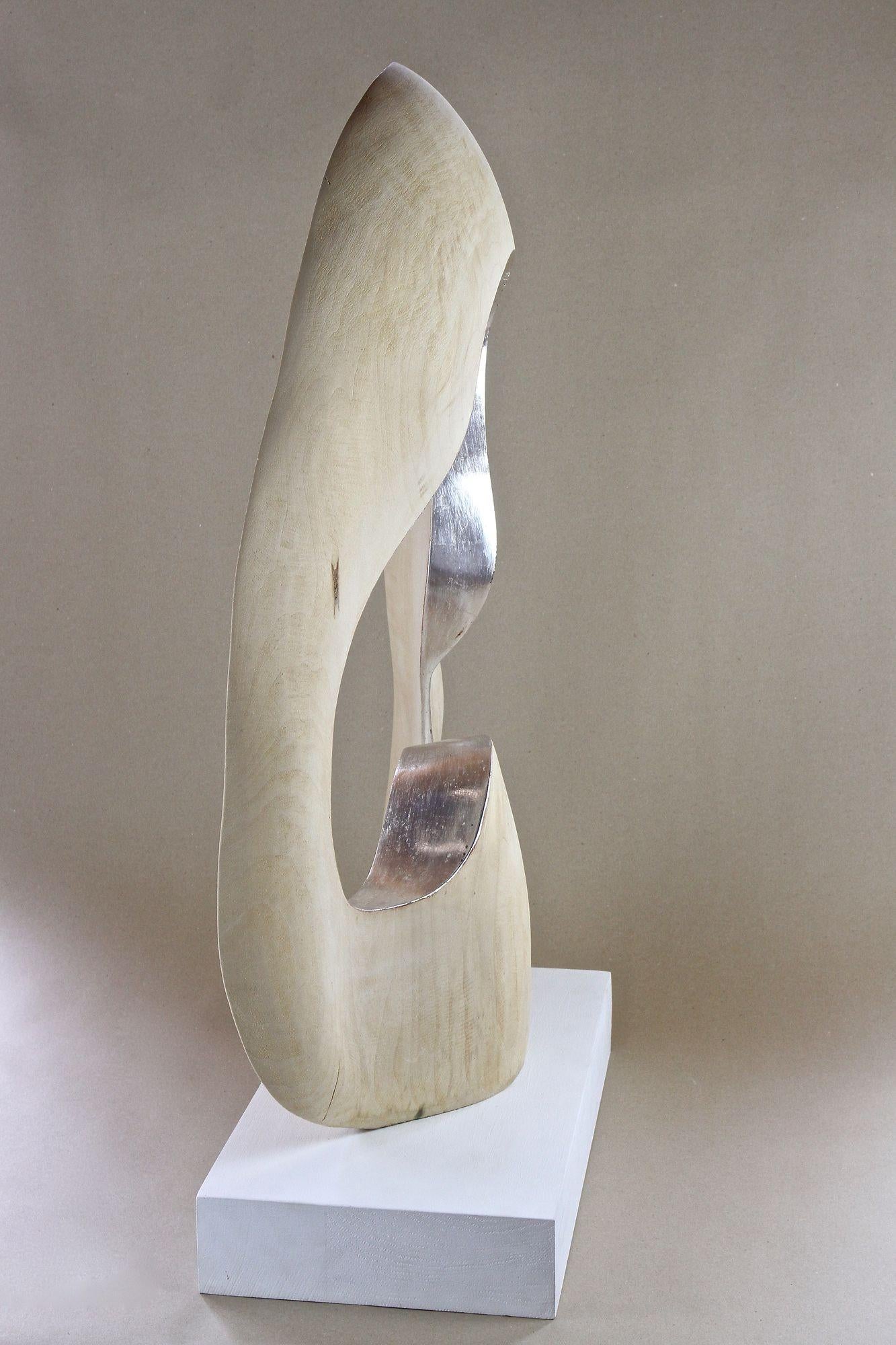 Abstrakte moderne zeitgenössische Skulptur Infinty - versilbertes Lindenholz, AT 2021 im Angebot 9