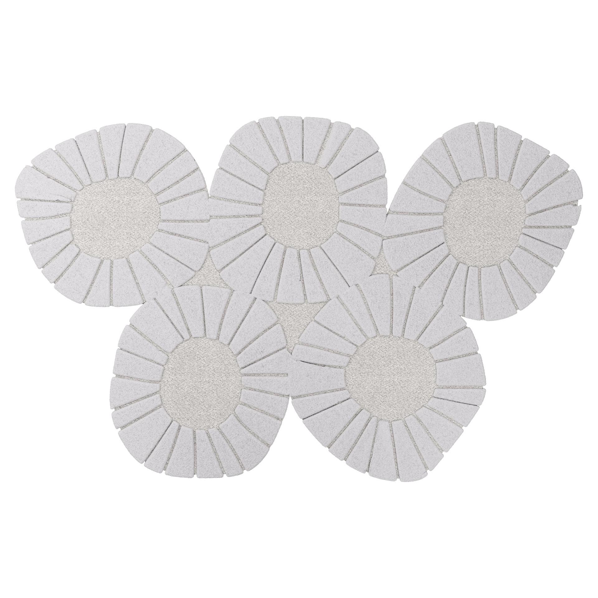 Contemporary Design Modern Organic Shaped Hand-Tufted Rug White & Gray For Sale