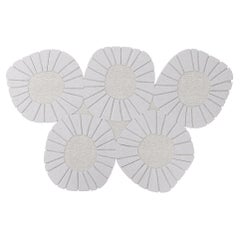 Contemporary Design Modern Organic Shaped Hand-Tufted Rug White & Gray