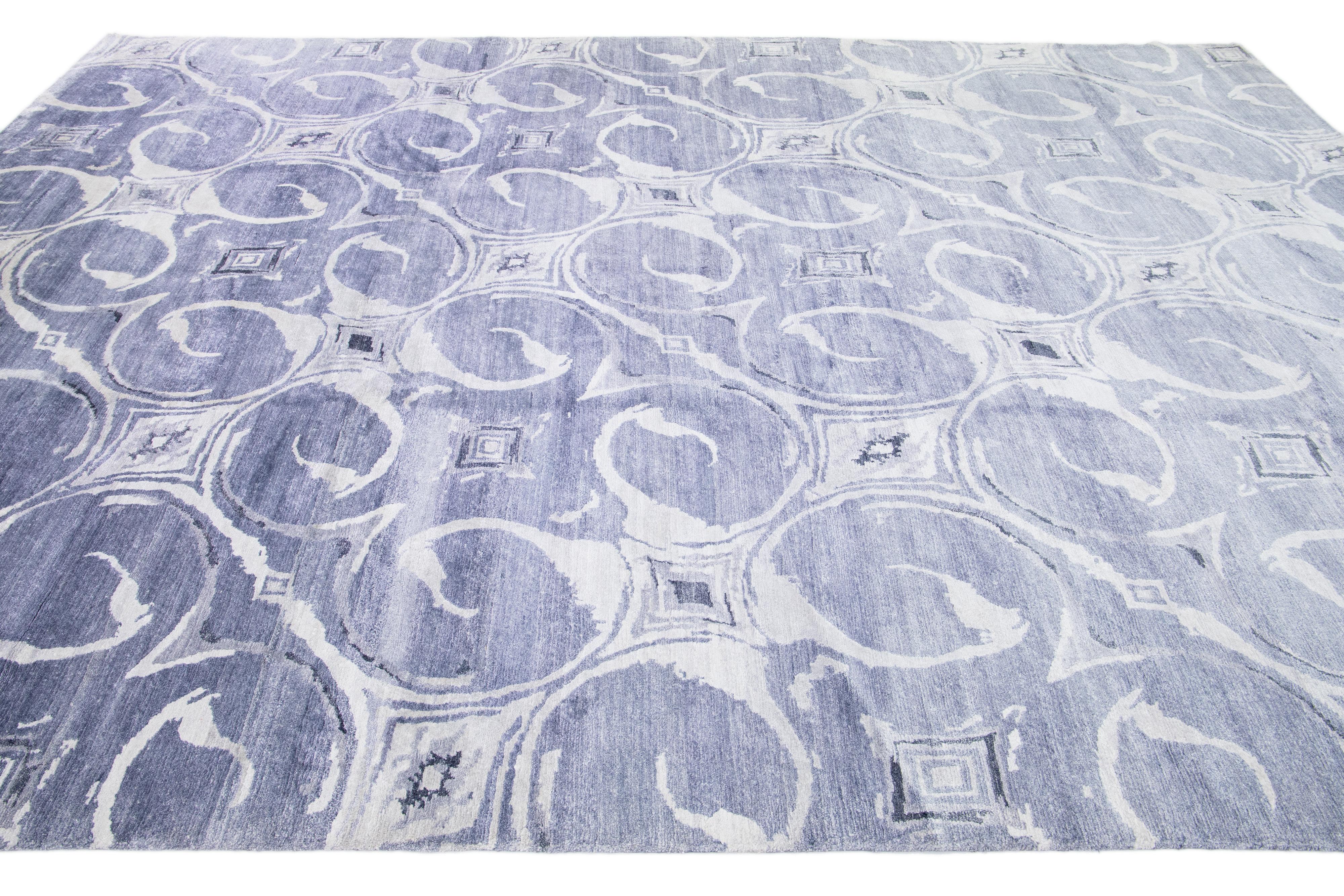 Abstract Modern Indian Handmade Silk Rug in Gray In New Condition For Sale In Norwalk, CT