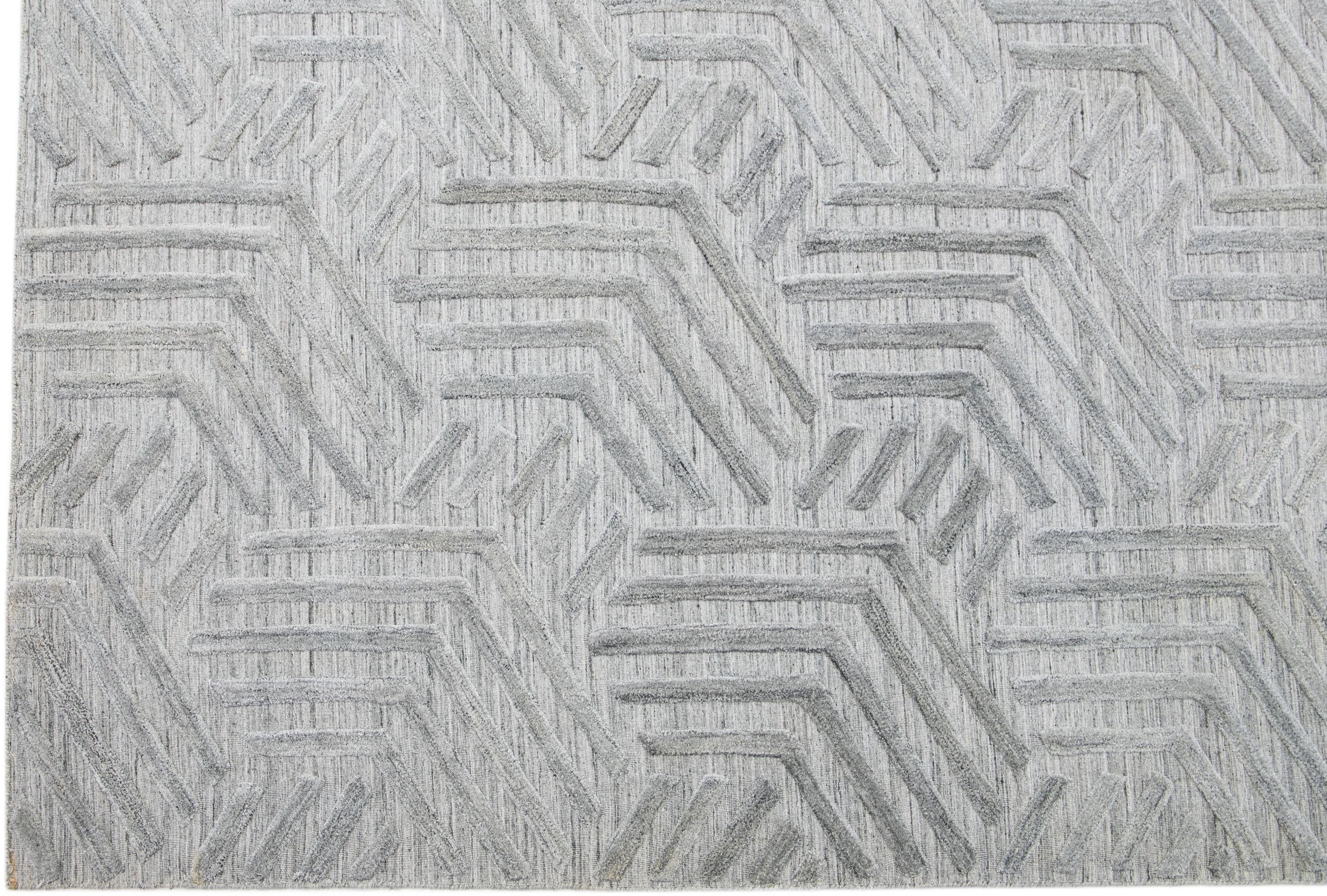 Contemporary Abstract Modern Indian Transitional Flat-Weave Wool Rug in Gray For Sale
