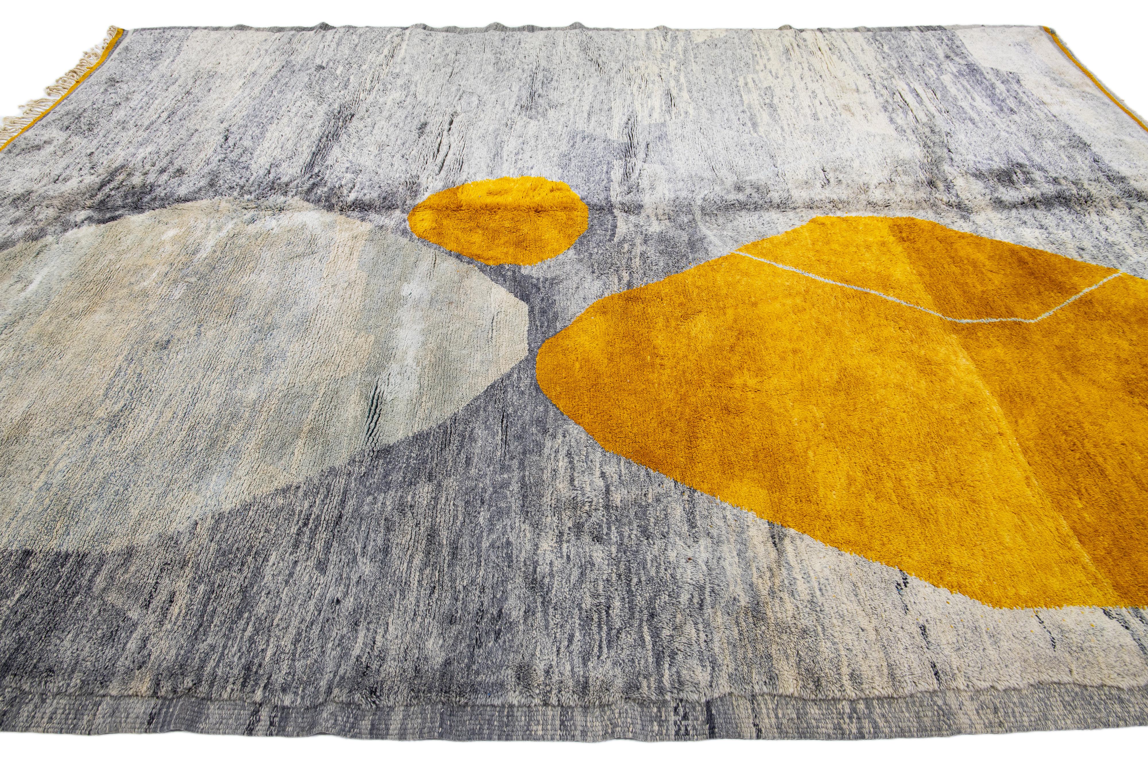 Abstract Modern Moroccan Handmade Gray & Goldenrod Wool Rug In New Condition For Sale In Norwalk, CT