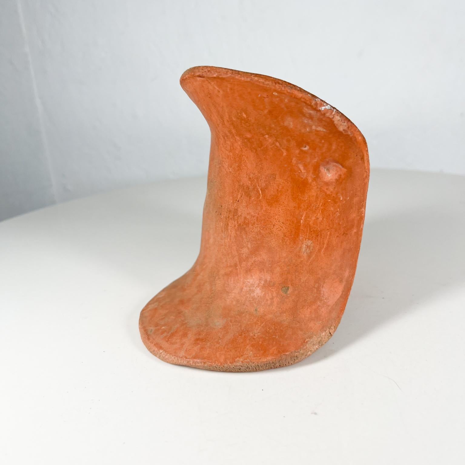 Abstract Modern Textured Brown Vertebrae Sculpture Pottery Art In Good Condition For Sale In Chula Vista, CA