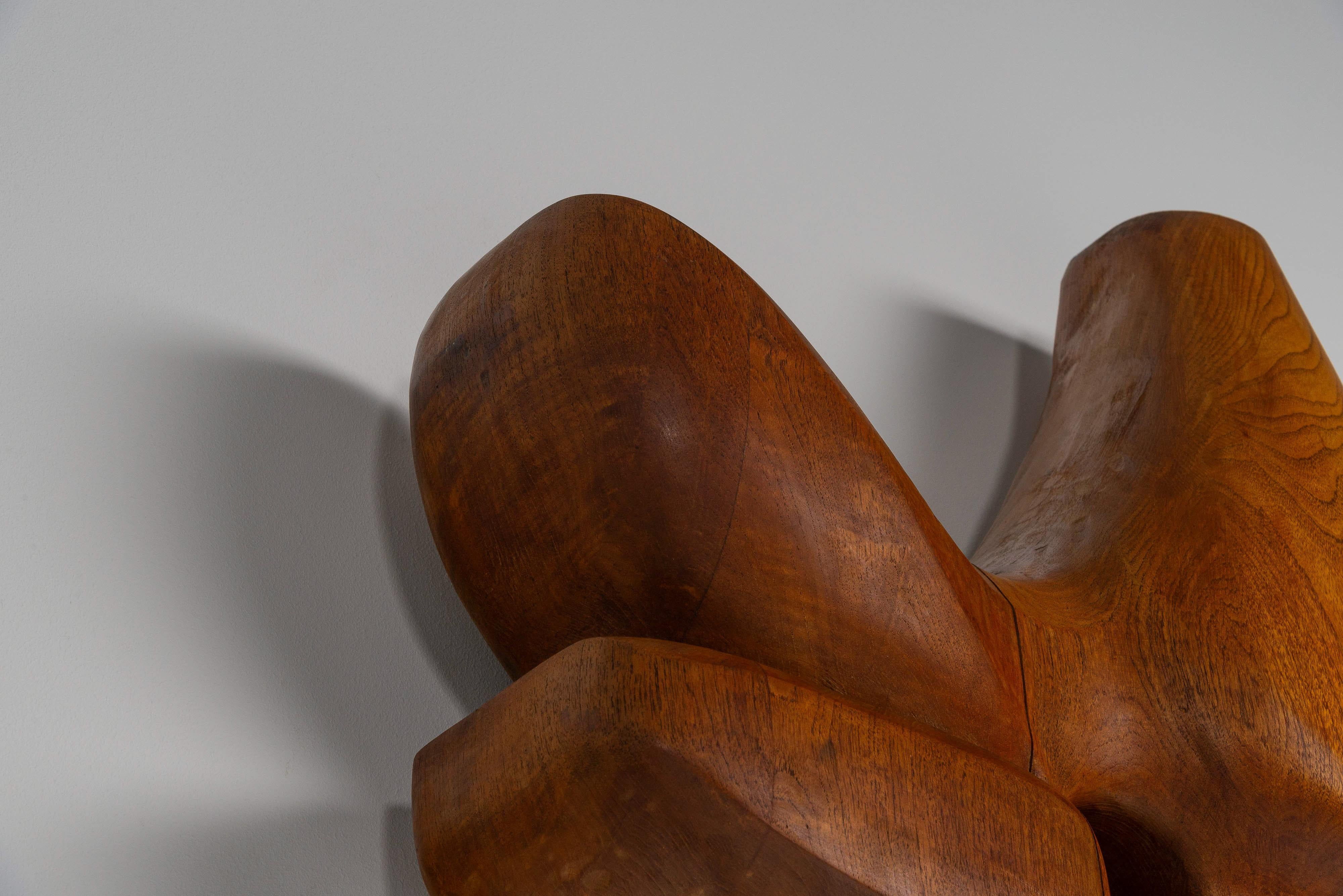 Sculpture murale totem moderne abstraite en teck Pays-Bas 1960 en vente 6