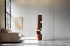 Skulpturale Ruhe in OAK Still Stand No37: Tall Totem von NONO, Escalona Design