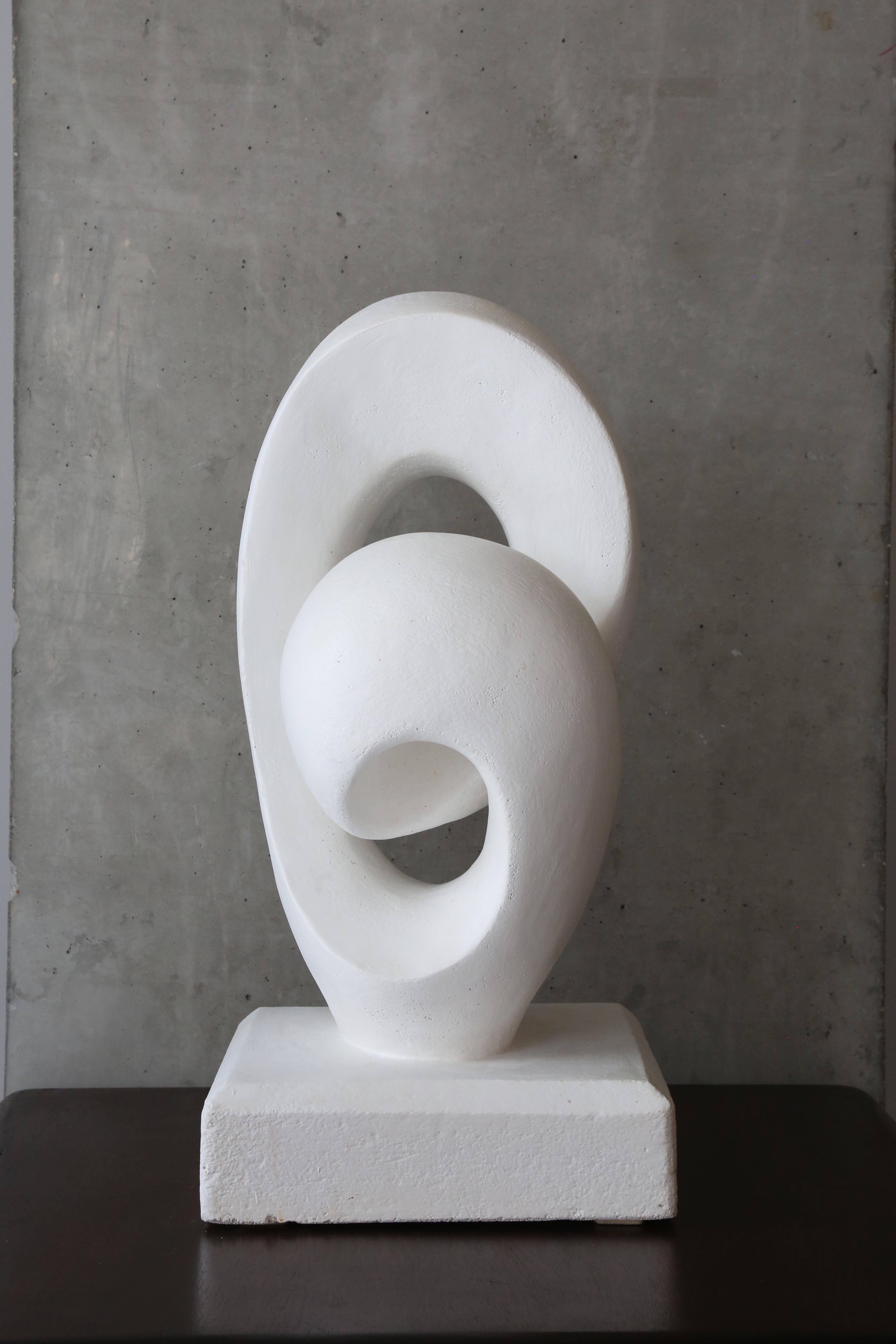 Impressive abstract modernist biomorphic plaster sculpture.

A seemingly infinite curve, with interlocking and undulating structure. 
A skilled sculptors maquette before casting in bronze or carving into marble.

Bought in Provincial South Western
