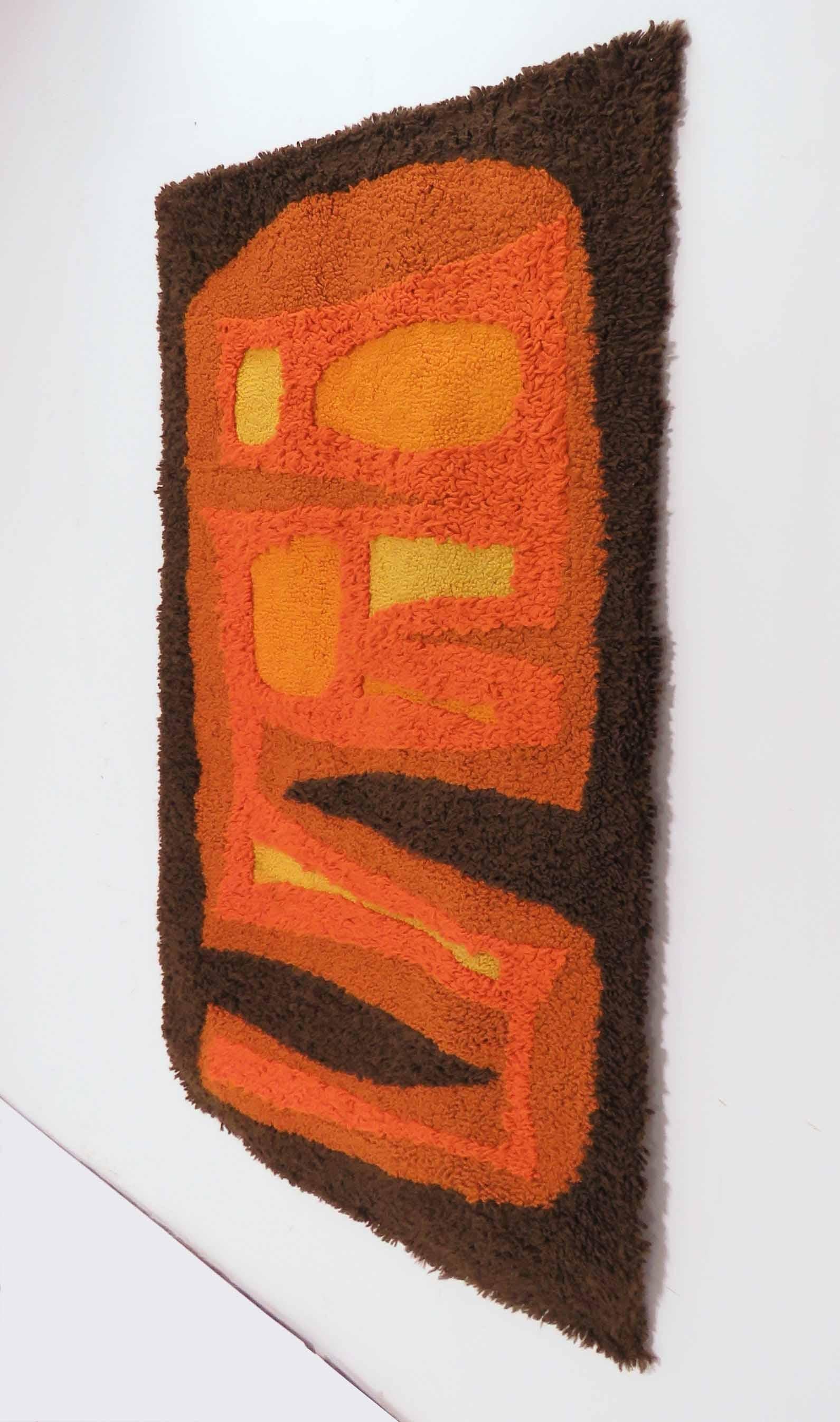 American Abstract Modernist Hand Hooked Fiber Art Wall Hanging, circa 1970s