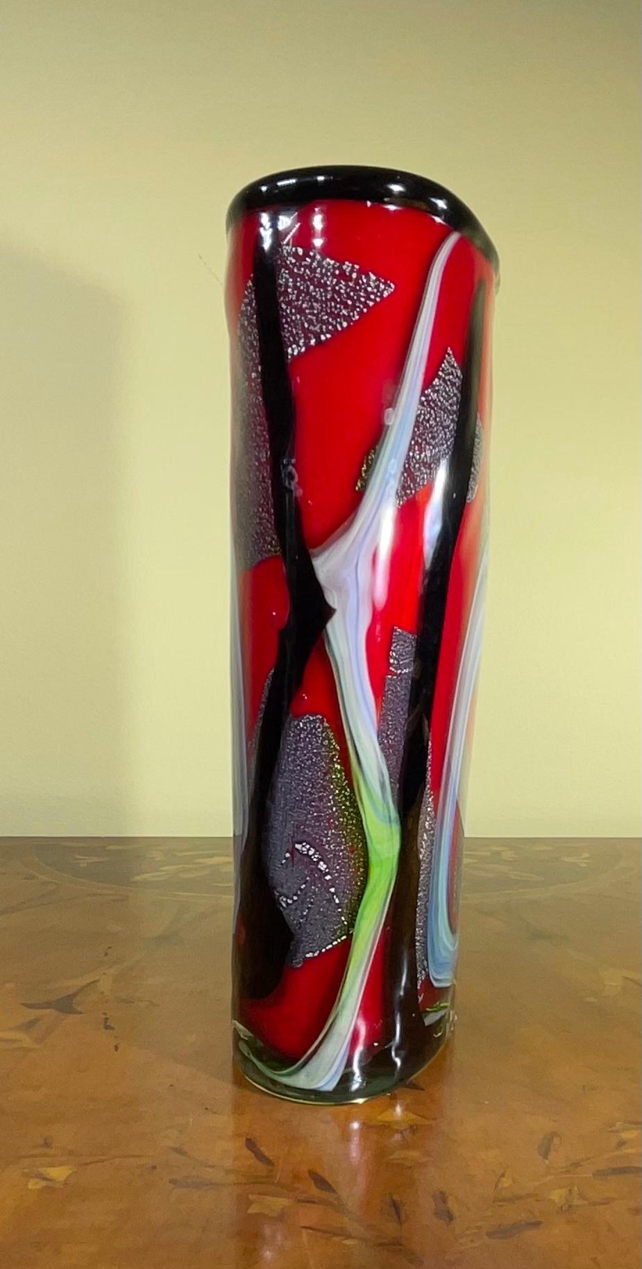 Mehrfarbige Vase aus mundgeblasenem Muranoglas mit abstraktem abstrakten Motiv  im Angebot 2