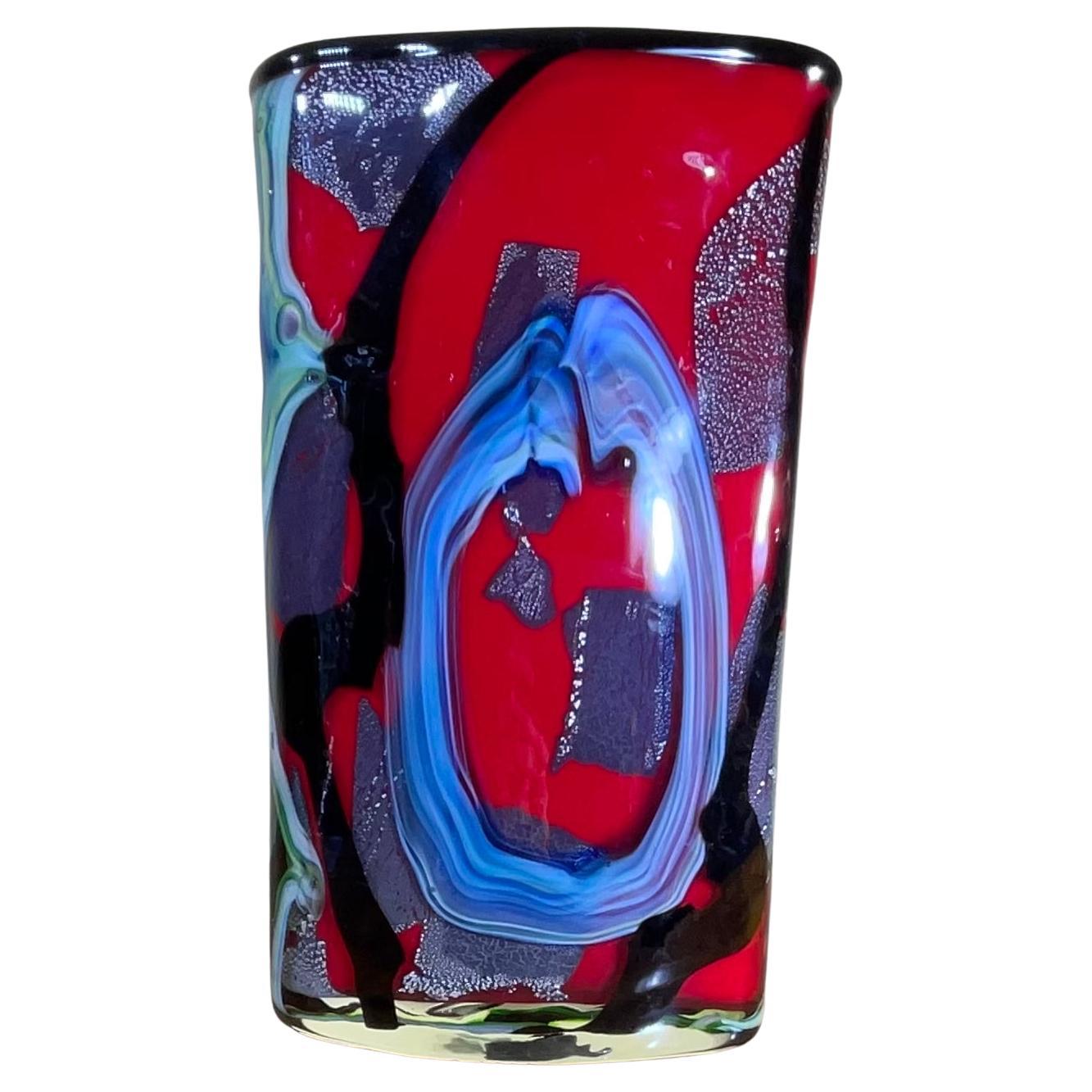 Mehrfarbige Vase aus mundgeblasenem Muranoglas mit abstraktem abstrakten Motiv