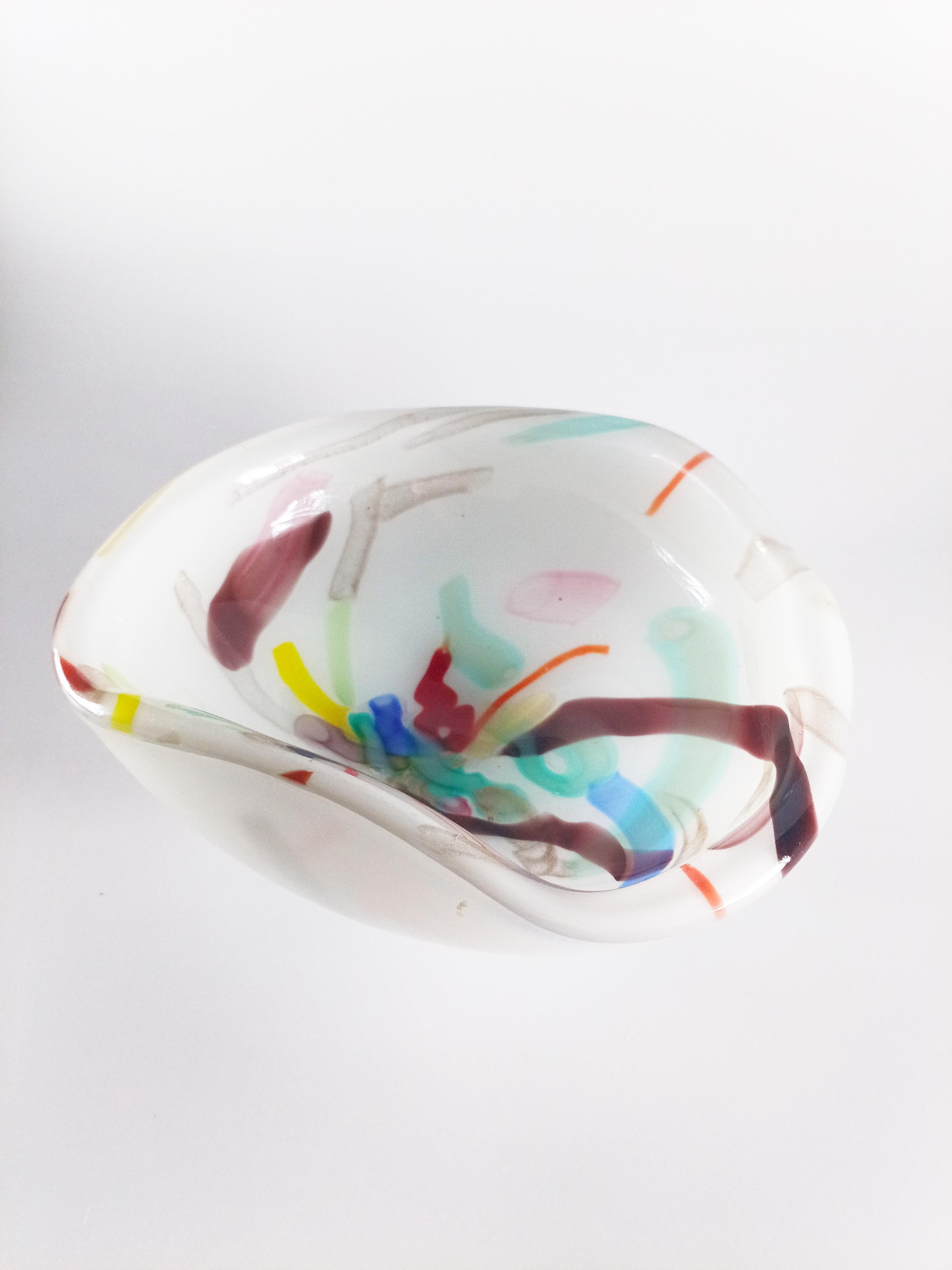 Abstract Murano Glass Bowl in White Lattimo with Colourful Canes, Italy, 1960s For Sale 2