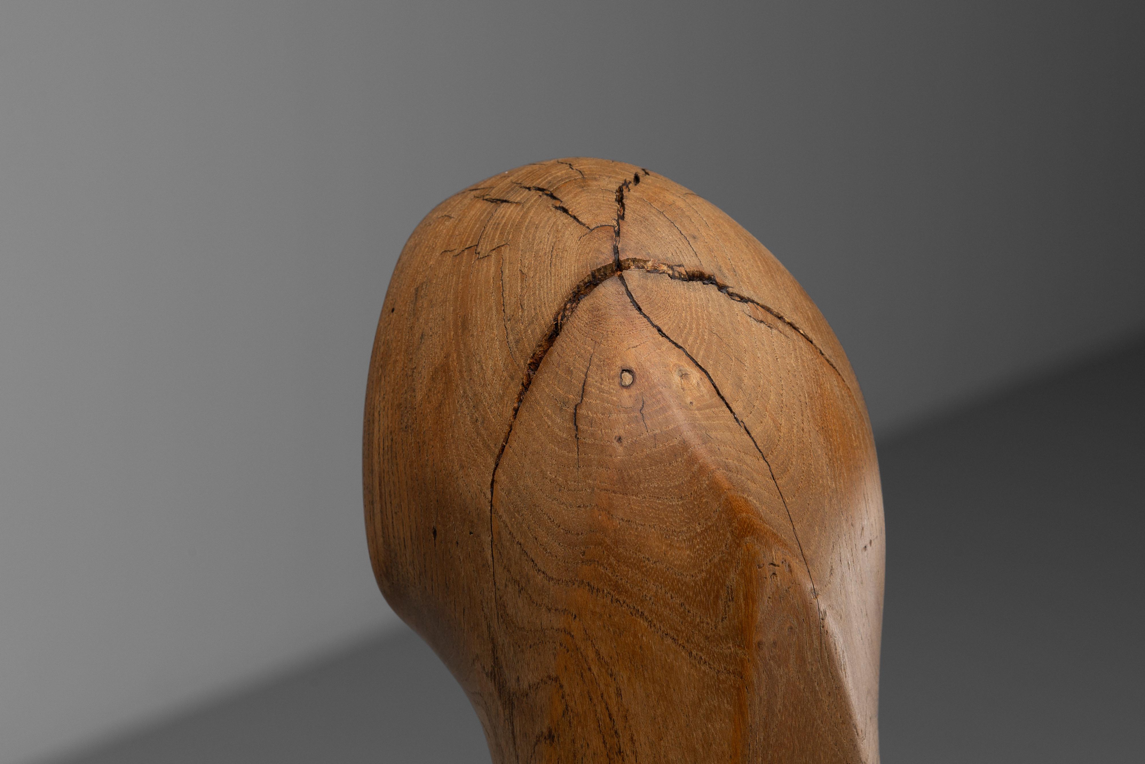 Abstract oak sculpture signed LM France 1960 For Sale 3