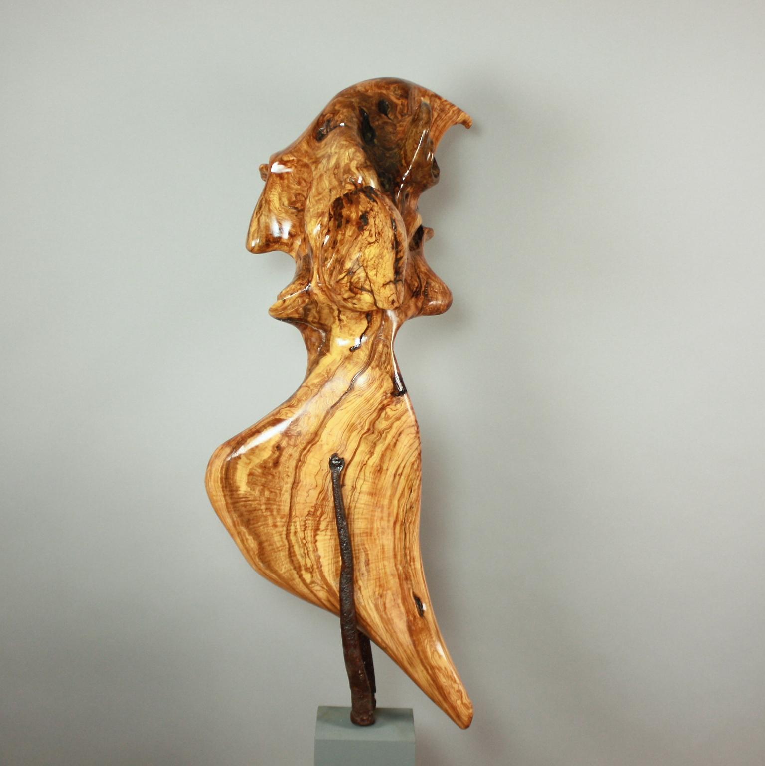 Français Sculpture organique abstraite en bois d'olivier en vente