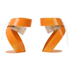 Conjunto de 2 lámparas de sobremesa abstractas de color naranja con forma de metal años sesenta