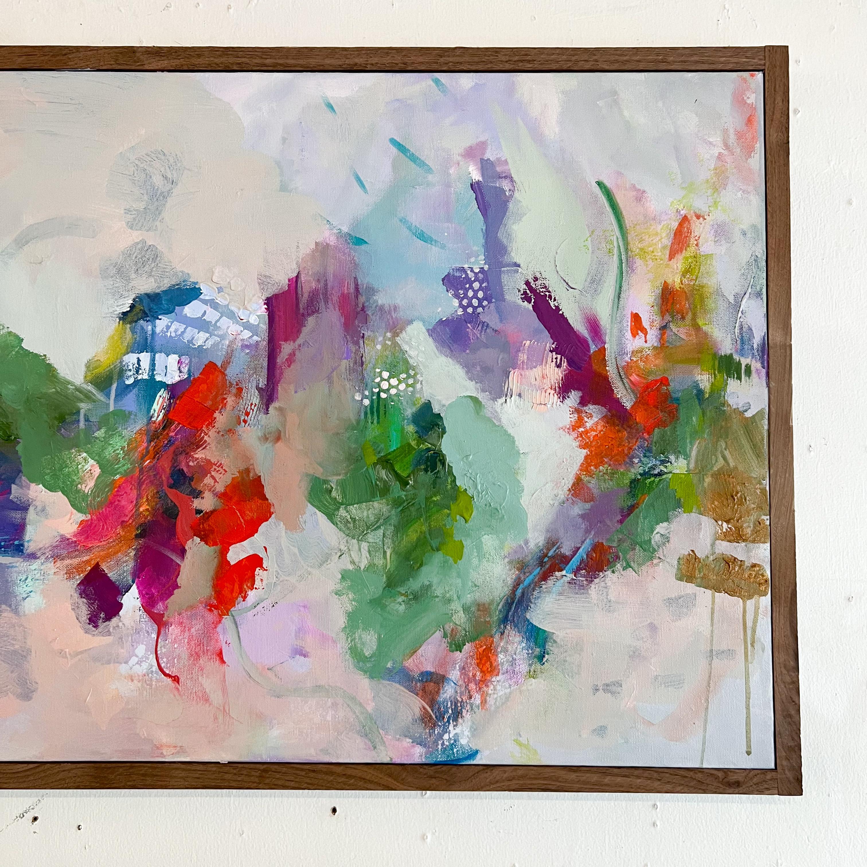 Abstraktes Gemälde mit einem dicken Rahmen aus Nussbaumholz - Grün, Violett, Lila, Rot (21. Jahrhundert und zeitgenössisch) im Angebot