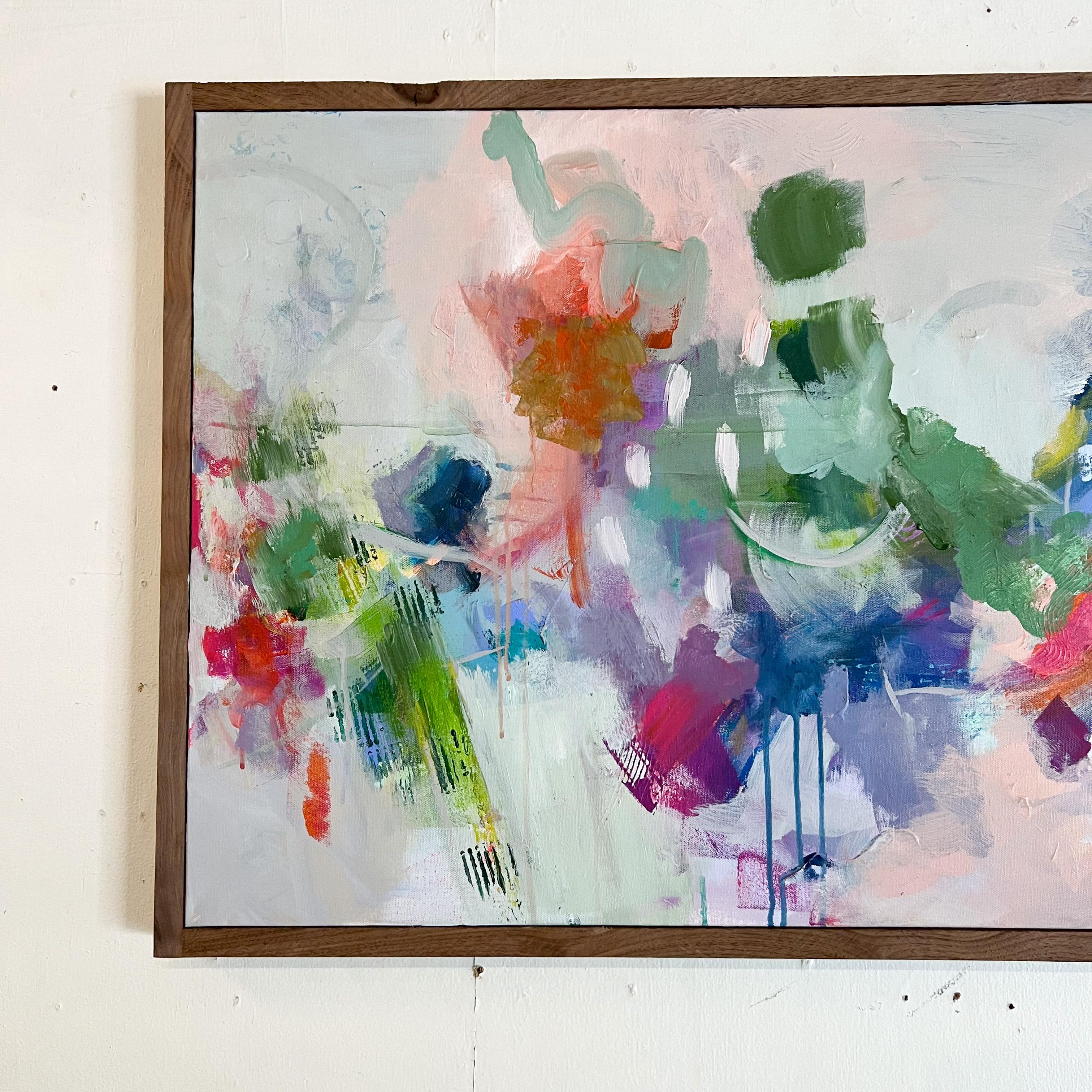 Abstraktes Gemälde mit einem dicken Rahmen aus Nussbaumholz - Grün, Violett, Lila, Rot (Leinwand) im Angebot