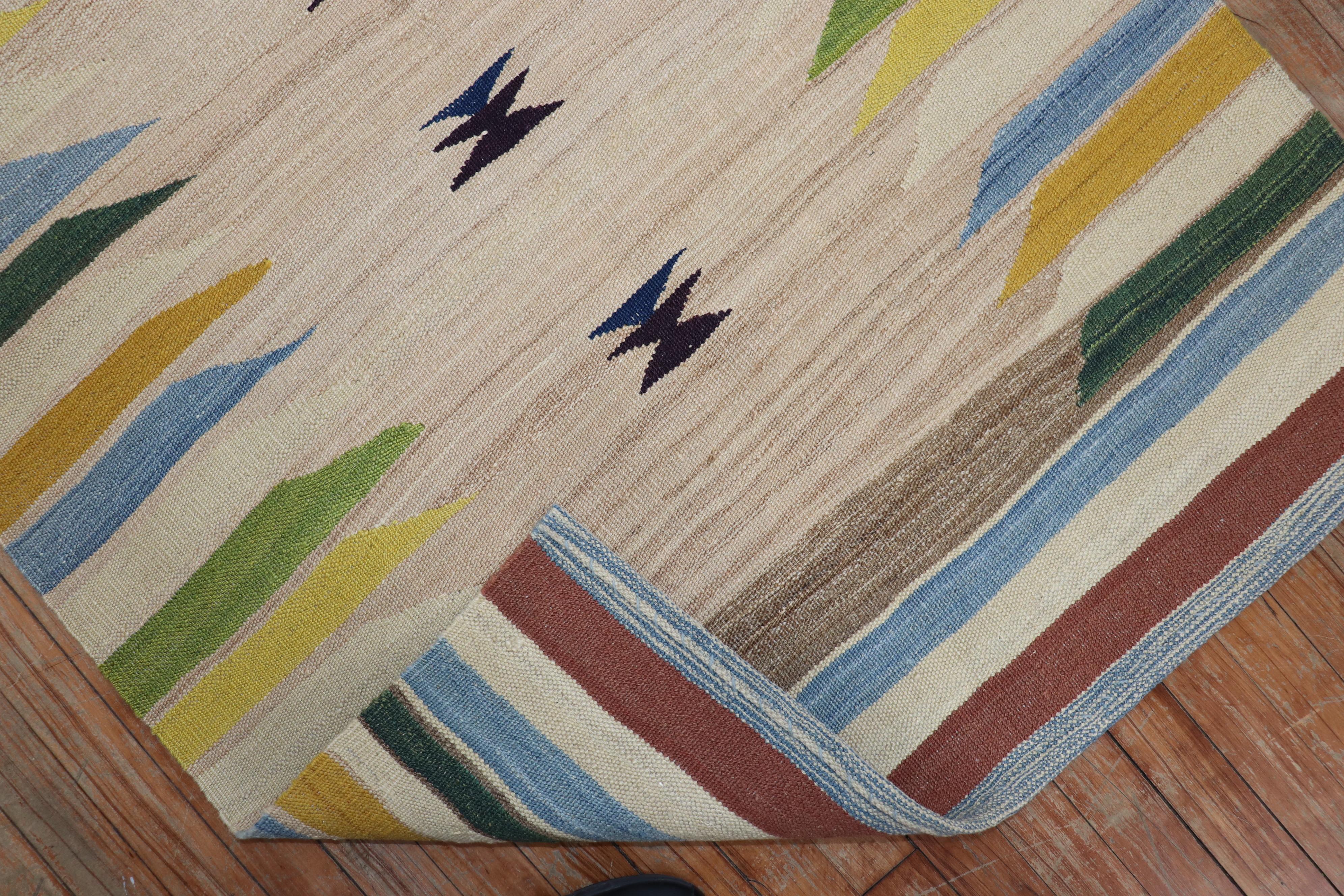 Abstract Persian Kilim In Excellent Condition For Sale In New York, NY