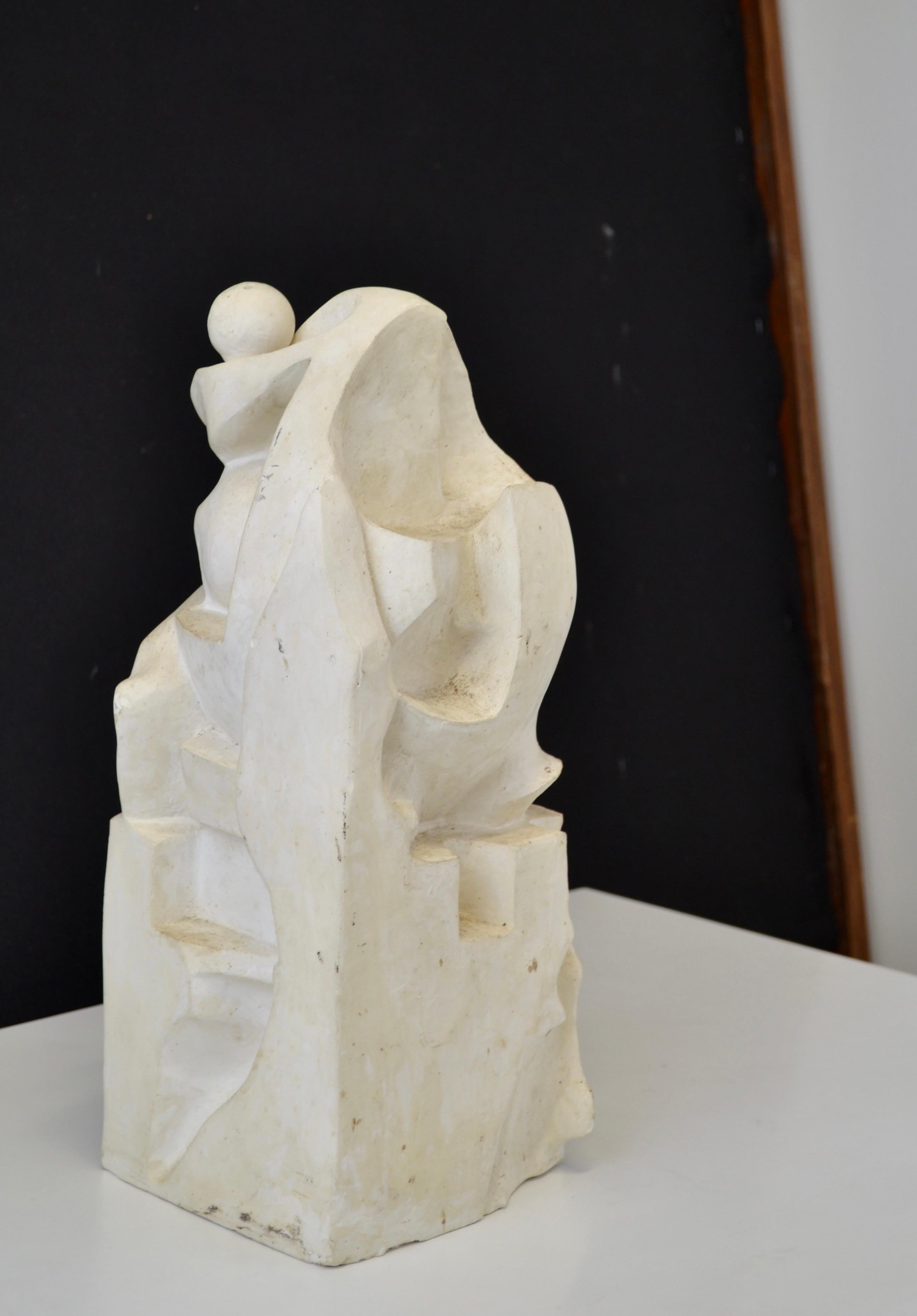 Abstract plaster sculpture from the 1950s with a French origin. For Sale 6