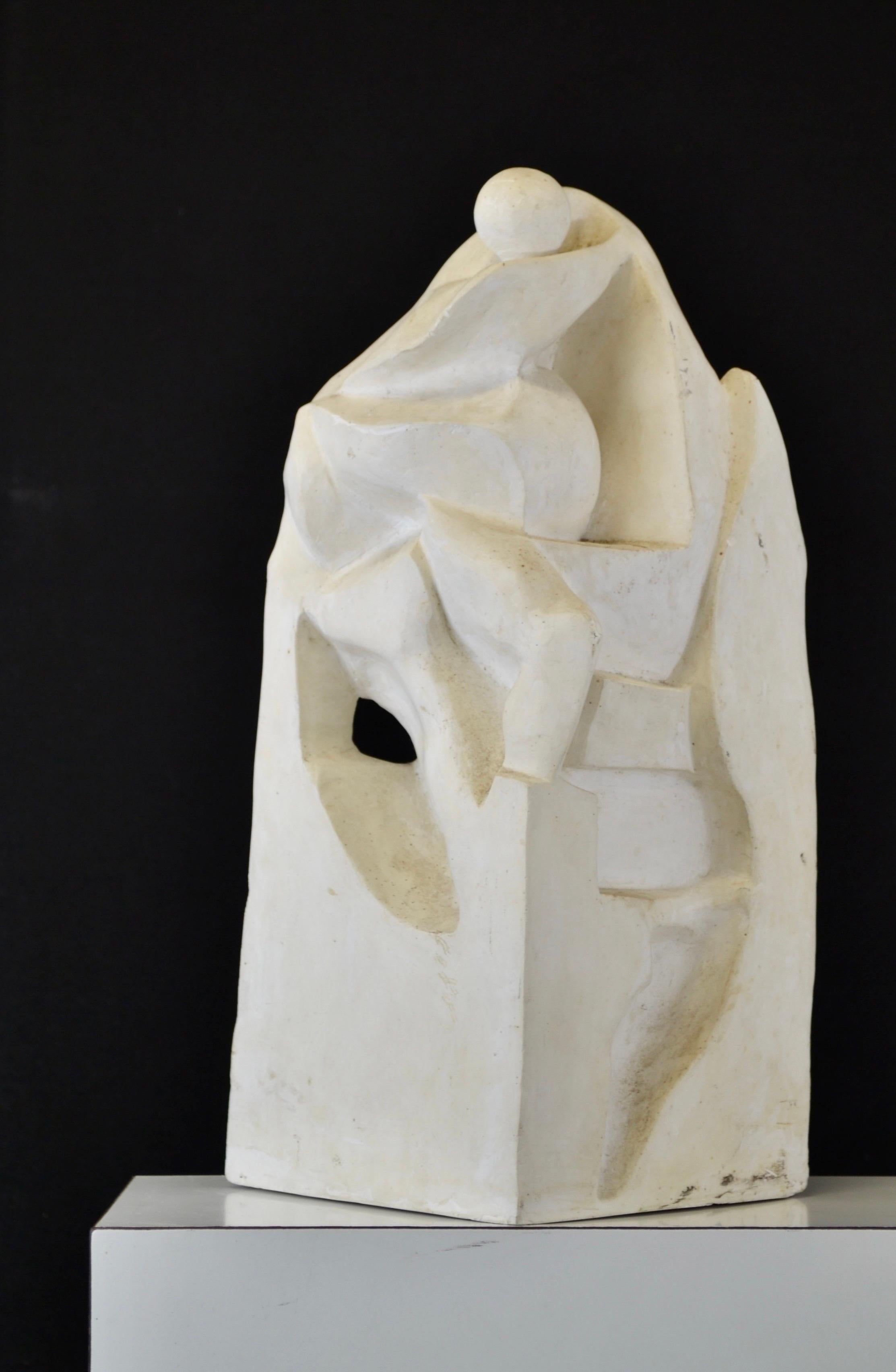 Abstract plaster sculpture from the 1950s with a French origin. For Sale 7