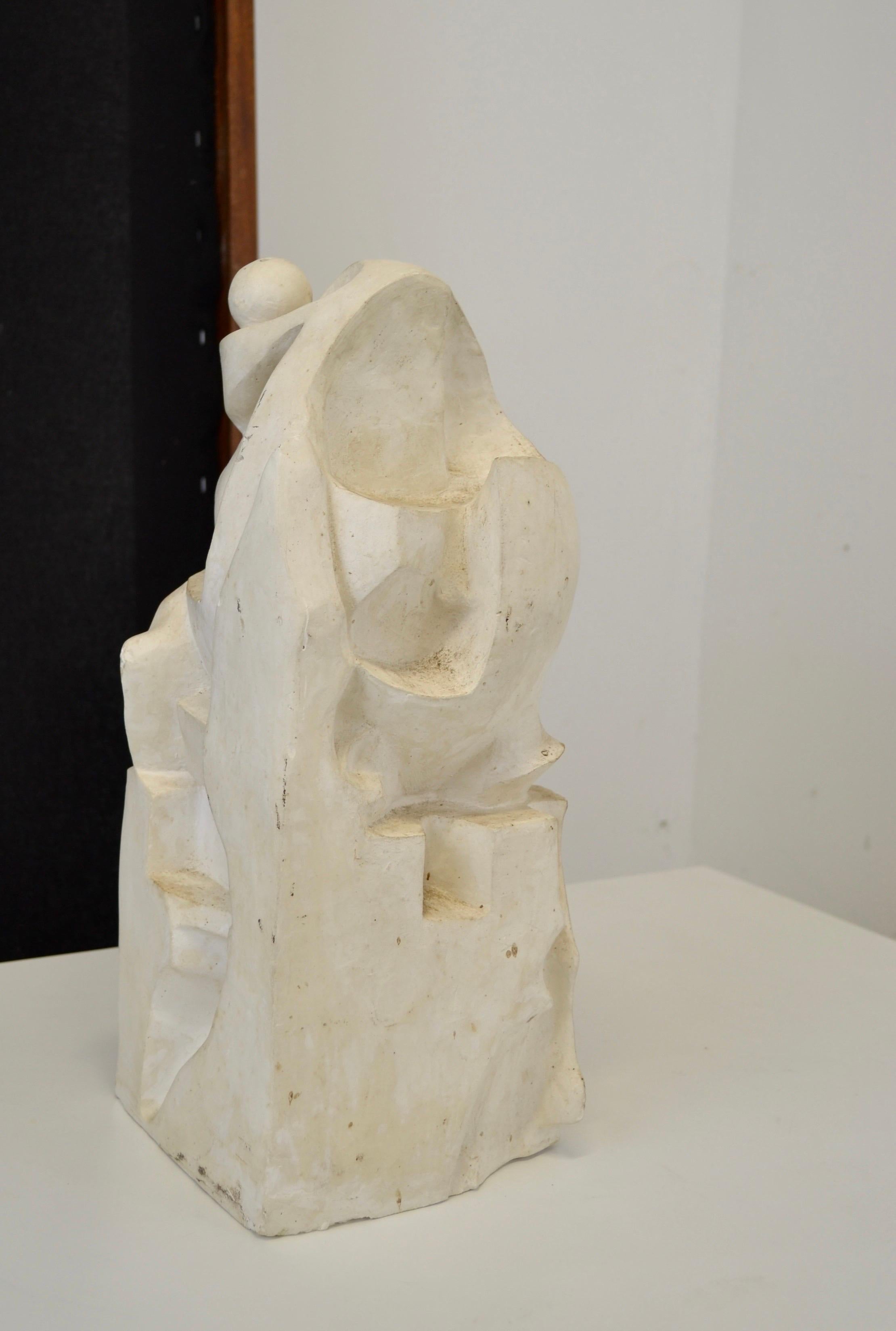 Abstract plaster sculpture from the 1950s with a French origin. For Sale 8