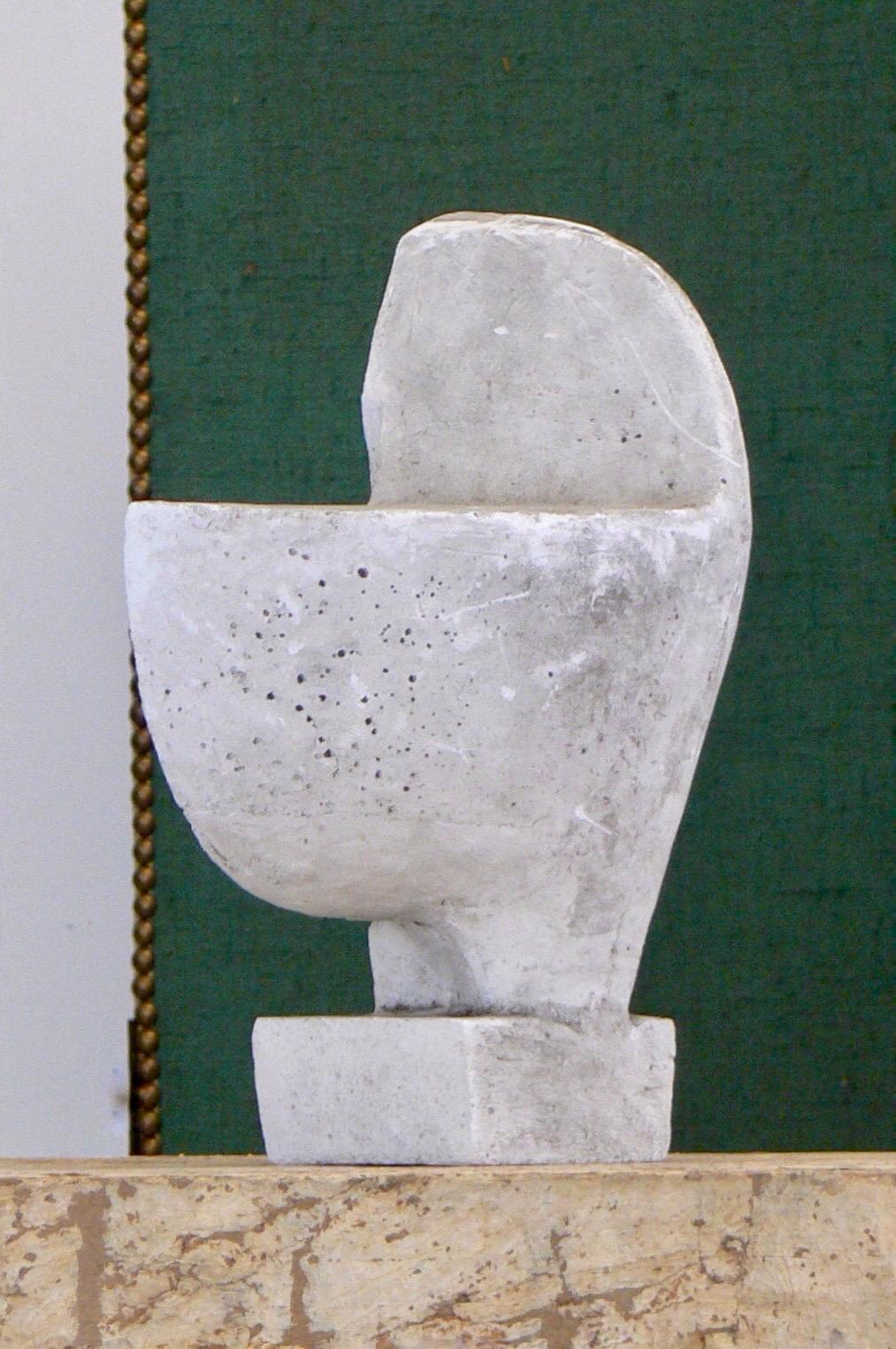 Mid-20th Century Abstract plaster sculpture from the 1950s with a French origin. For Sale