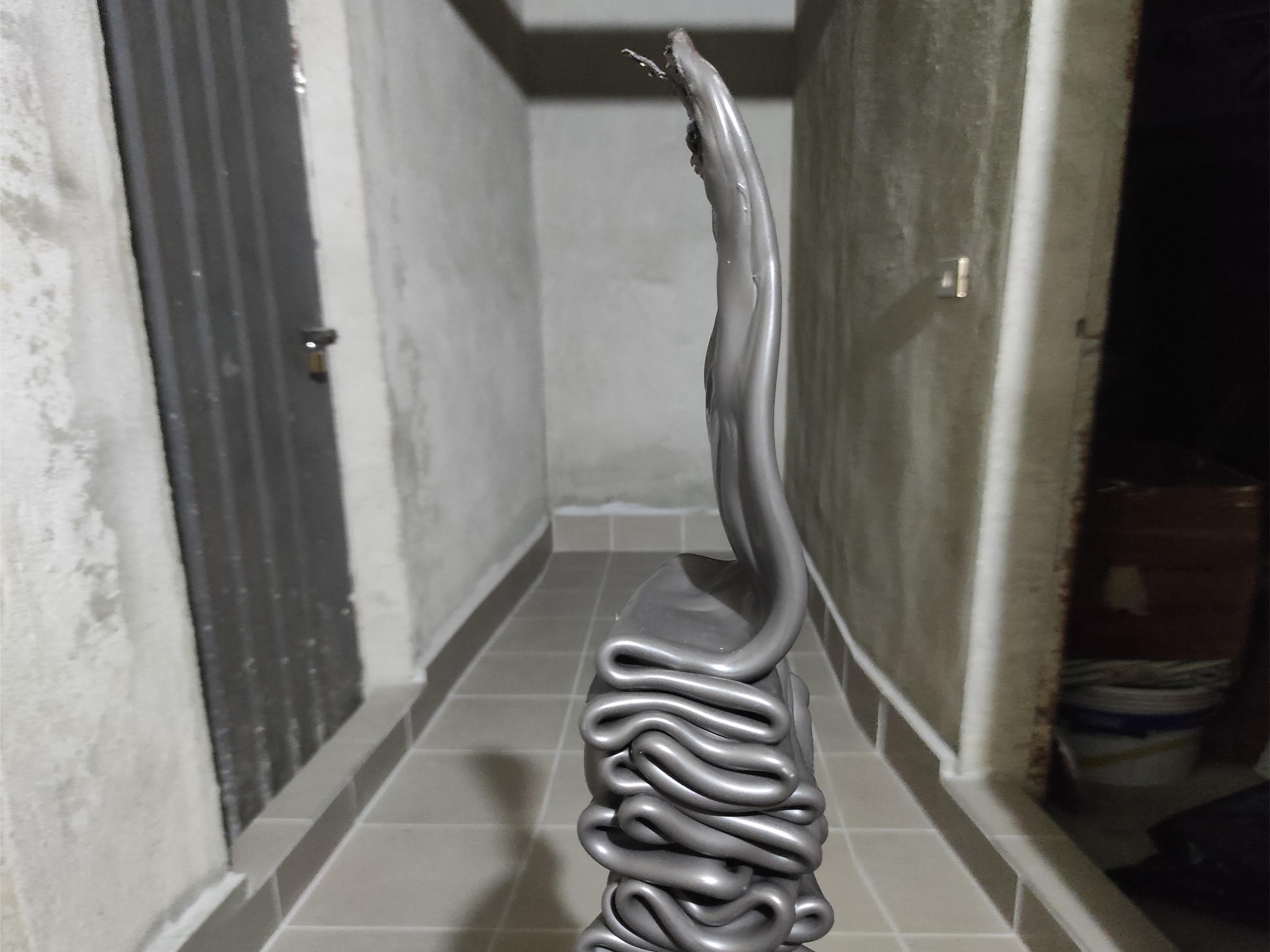Abstract Plastic Black Snake Totem by Justfurnituress Available in vendita 2