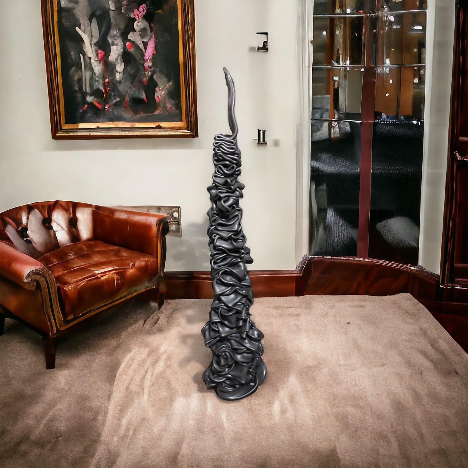 Moderno Abstract Plastic Black Snake Totem by Justfurnituress Available in vendita