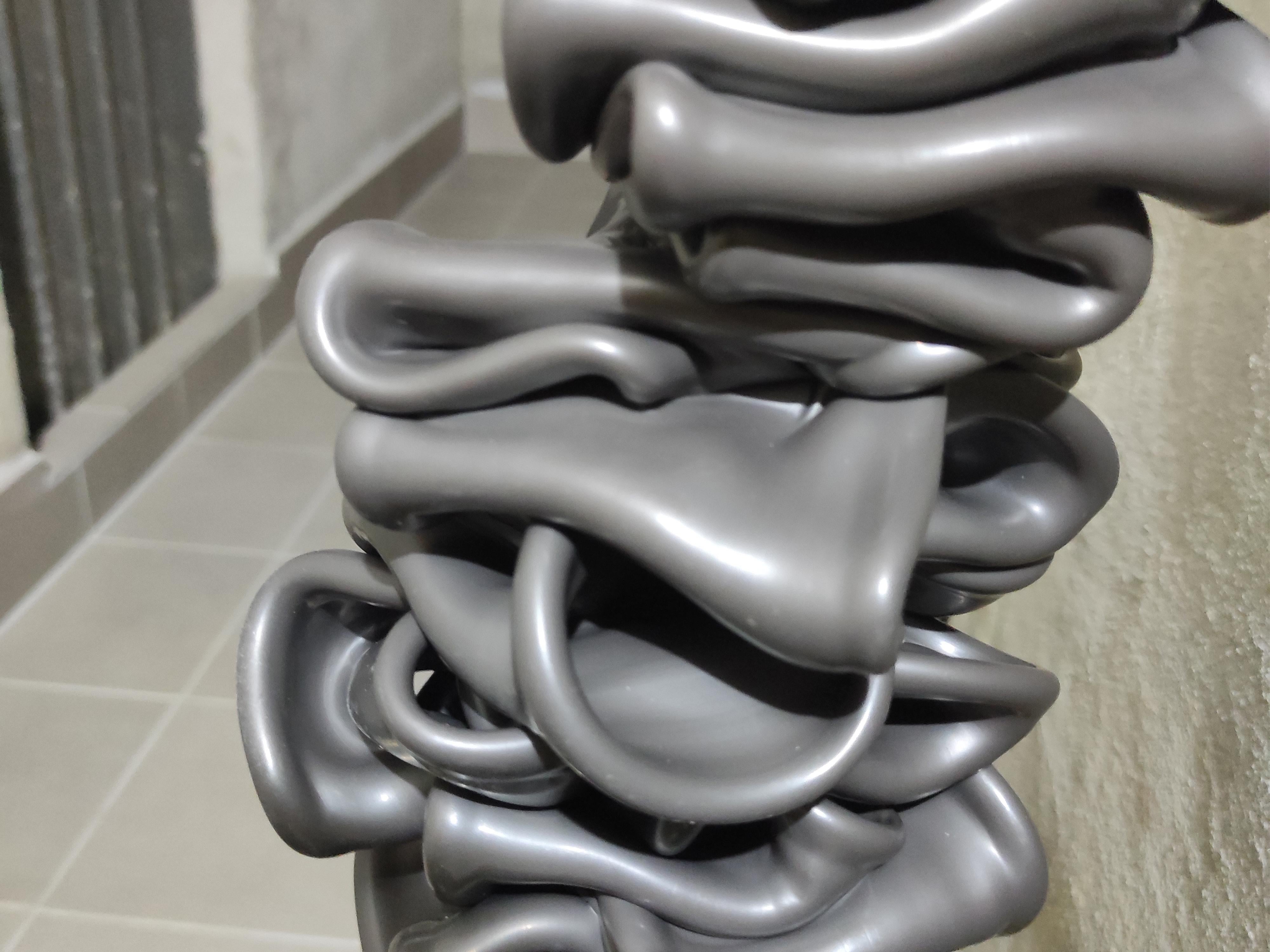 Abstract Plastic Black Snake Totem by Justfurnituress Available In condizioni ottime in vendita a Guazzora, IT