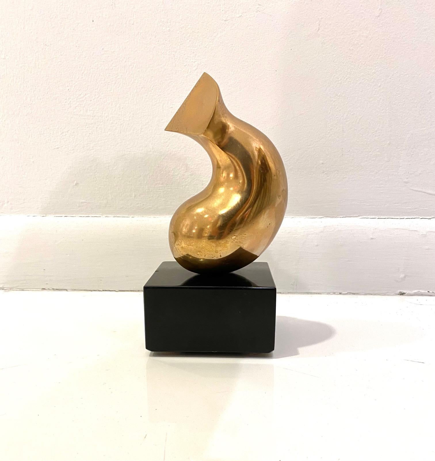 Late 20th Century Abstract polished bronze sculpture by Antonio Grediaga Kieff For Sale