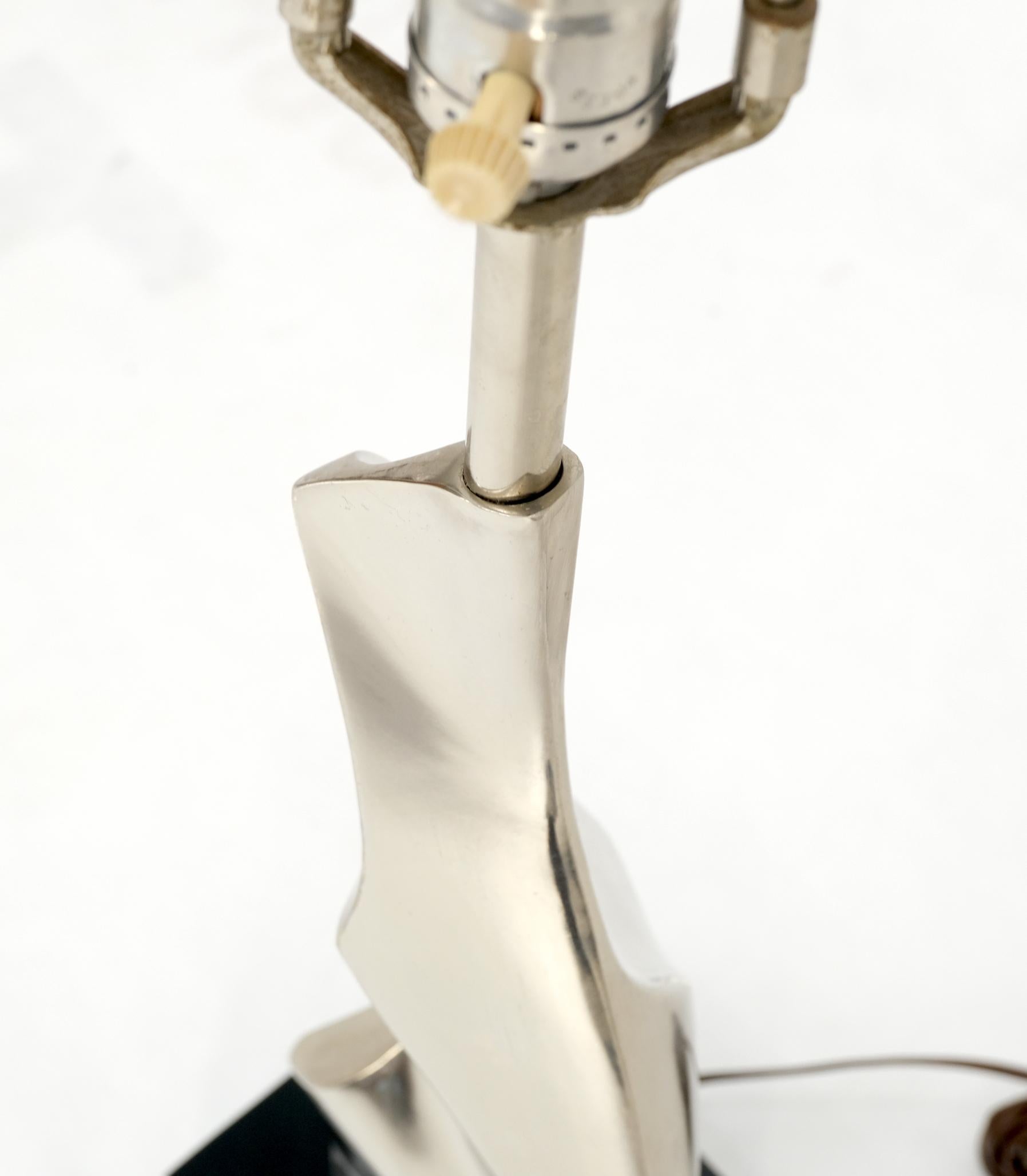 Abstract Polished Metal Chrome Table Lamp in Style of Picasso In Excellent Condition For Sale In Rockaway, NJ