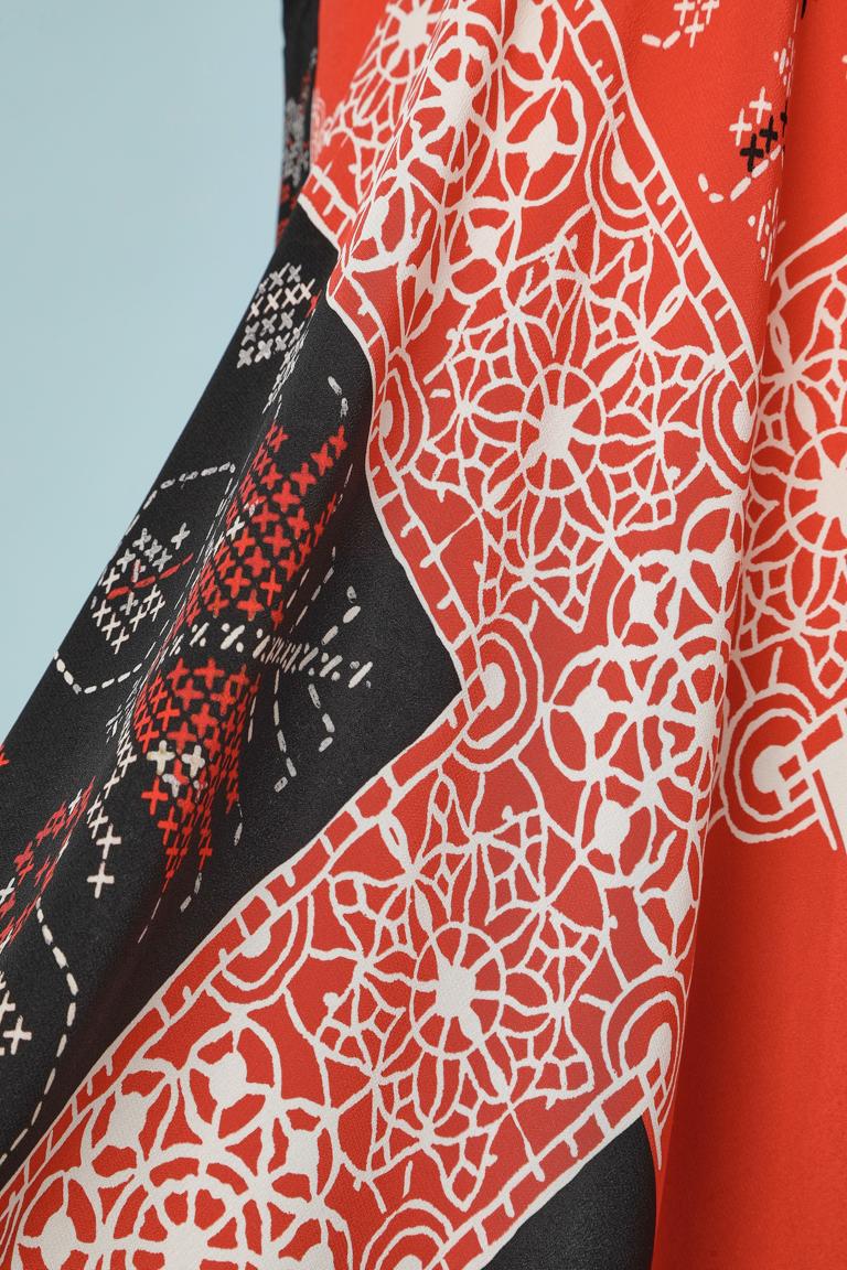 Abstract printed scarf asymmetrical silk dress Alexander Mcqueen In Excellent Condition For Sale In Saint-Ouen-Sur-Seine, FR
