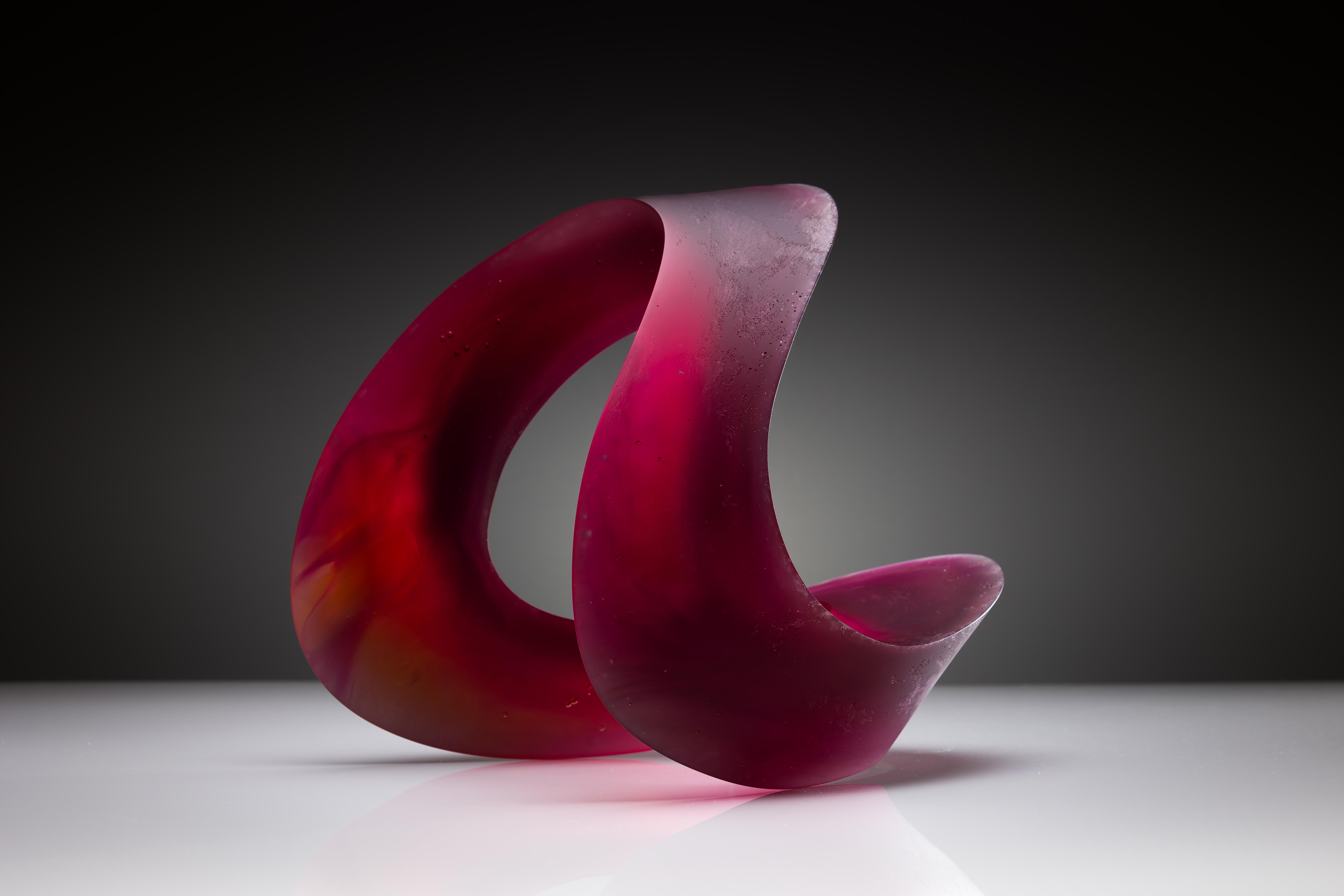 Abstrakte lila Glasskulptur, Heike Brachlow (21. Jahrhundert und zeitgenössisch) im Angebot