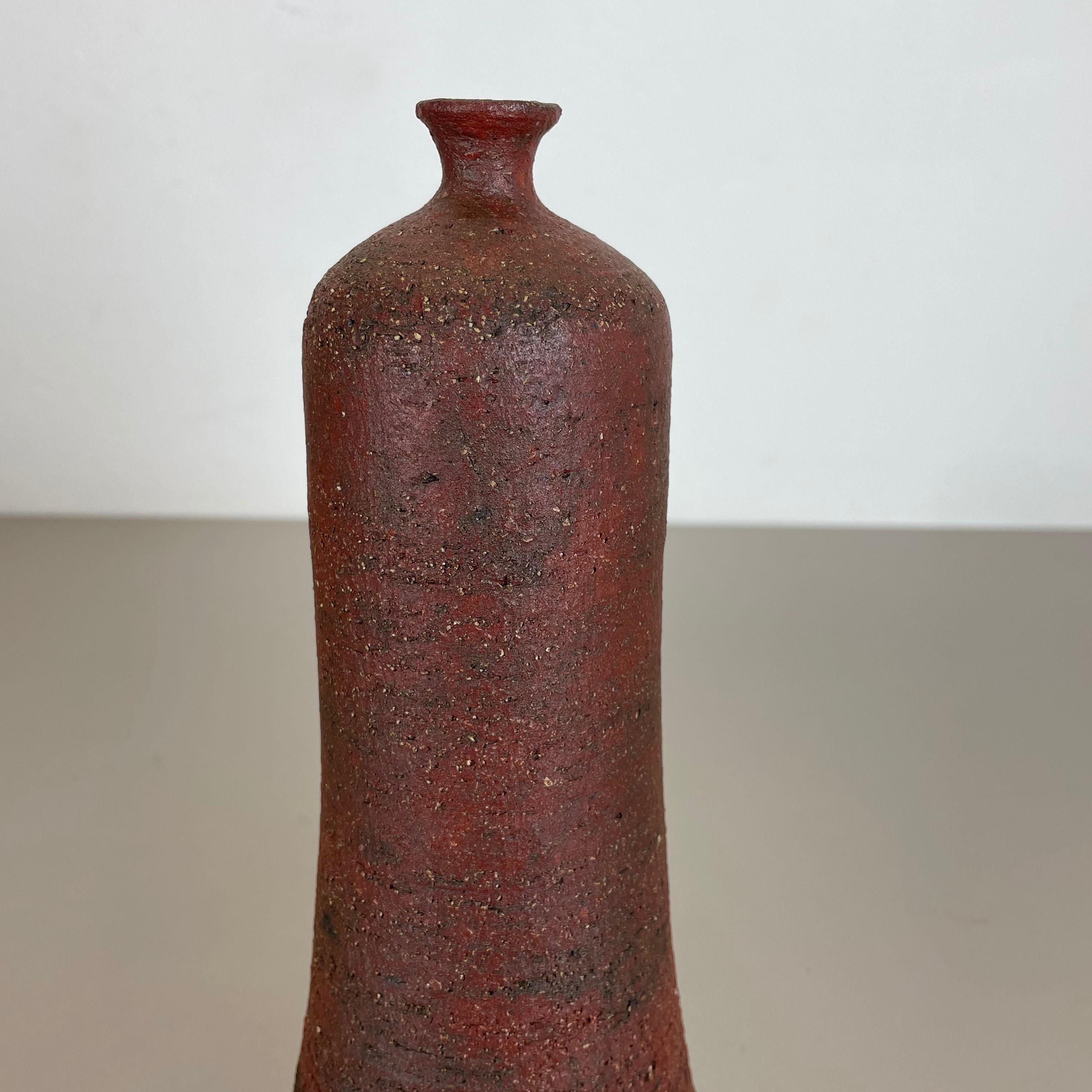 Abstract red Ceramic Studio Pottery Vase by Gerhard Liebenthron, Germany, 1970s For Sale 3