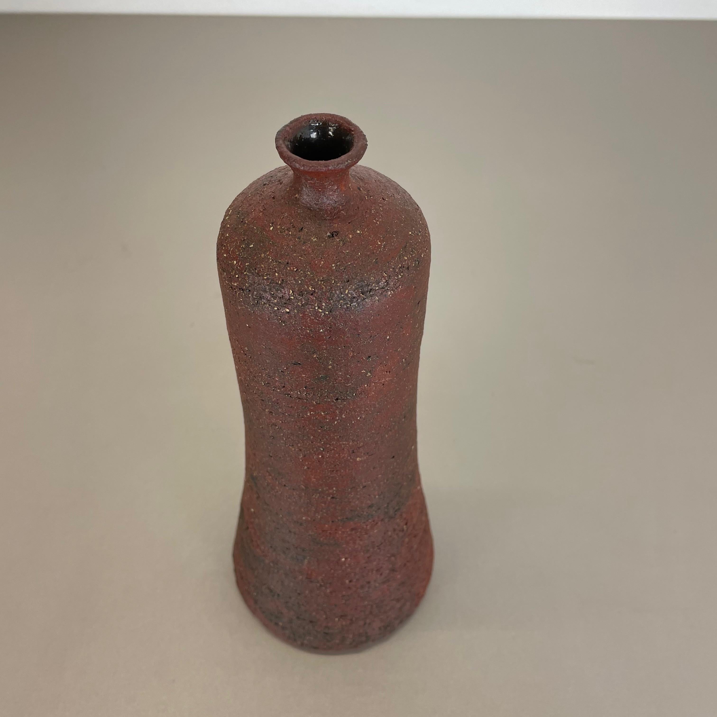 Abstract red Ceramic Studio Pottery Vase by Gerhard Liebenthron, Germany, 1970s For Sale 4
