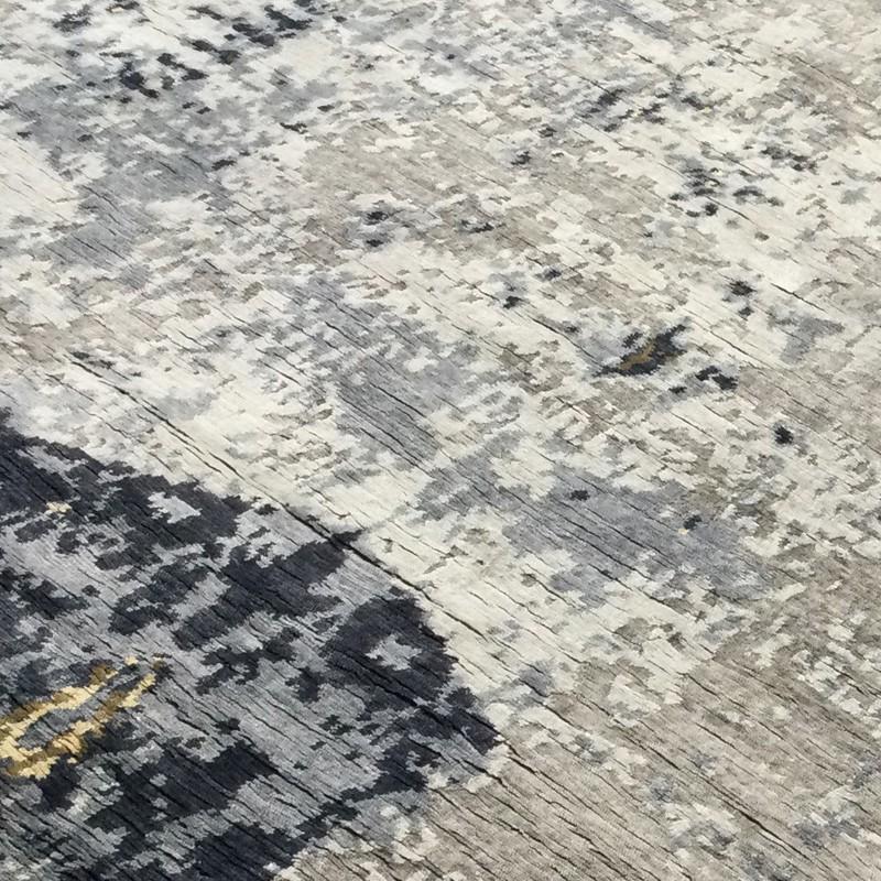 Contemporary Abstract Rug. Silk and Wool Design. 3.10 x 2.50 m. For Sale