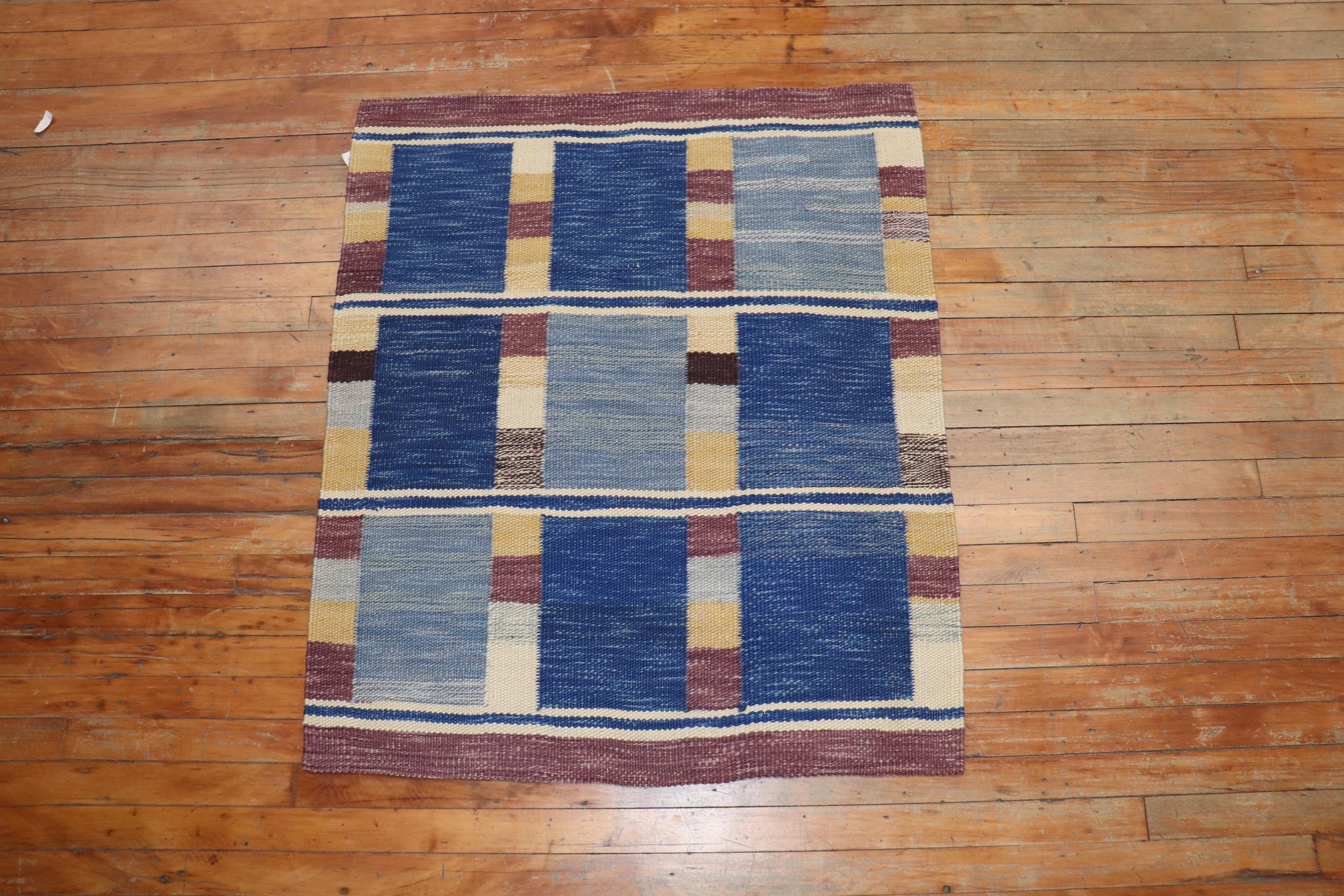 Scatter size one of a kind mid-20th century Scandinavian Kilim

Measures: 3' x 3'7