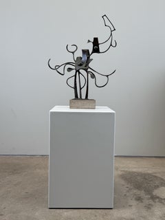 Escultura abstracta de Clyde Ball