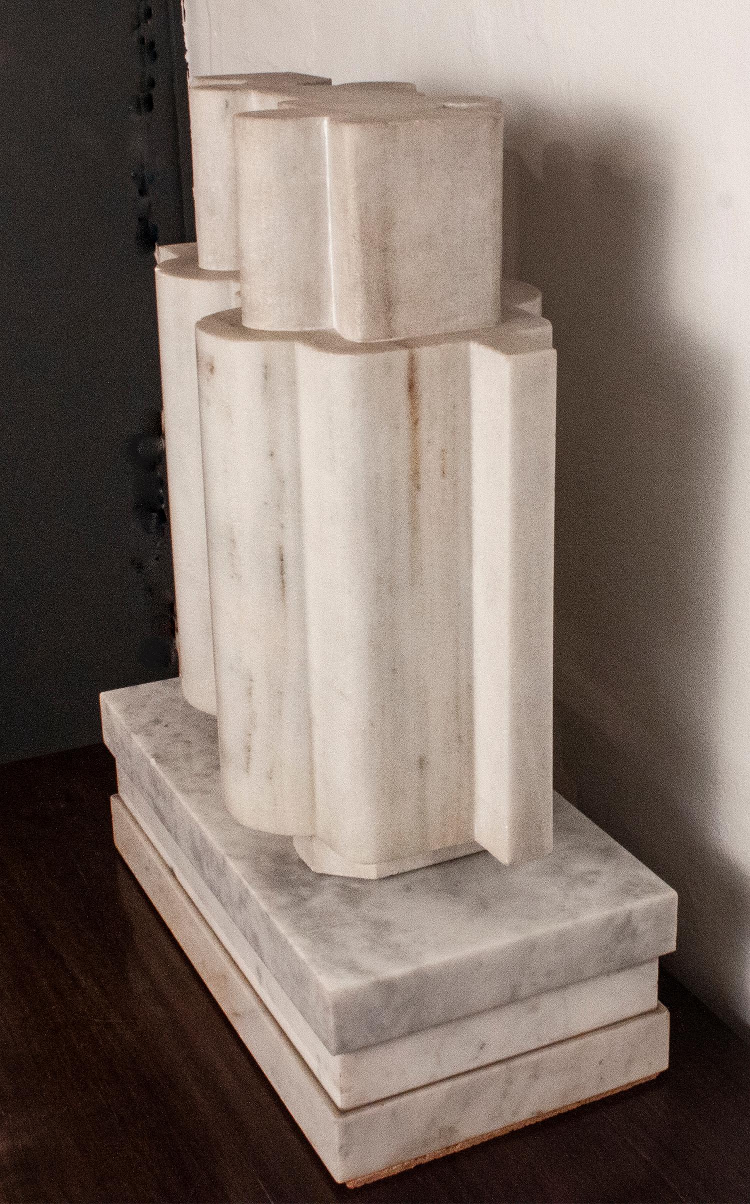 Abstract marble sculpture, in the style of Eduardo Chillida, renowned sculptor from San Sebastian.
It consists of a marble base, measures Width 39cm x Depth 20cm x Height 12cm.
And the sculpture: Width 36cm x Depth 11cm x Height 40cm.
And in