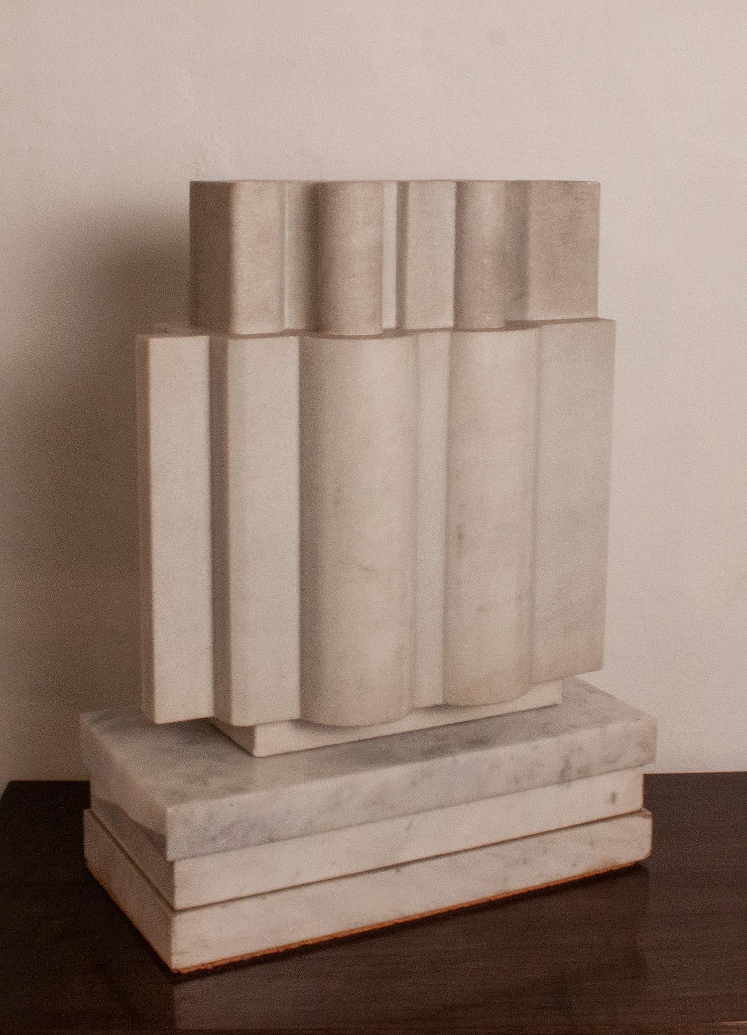 Late 20th Century Abstract Sculpture in Marble, in the Style of Eduardo Chillida, 1970s For Sale