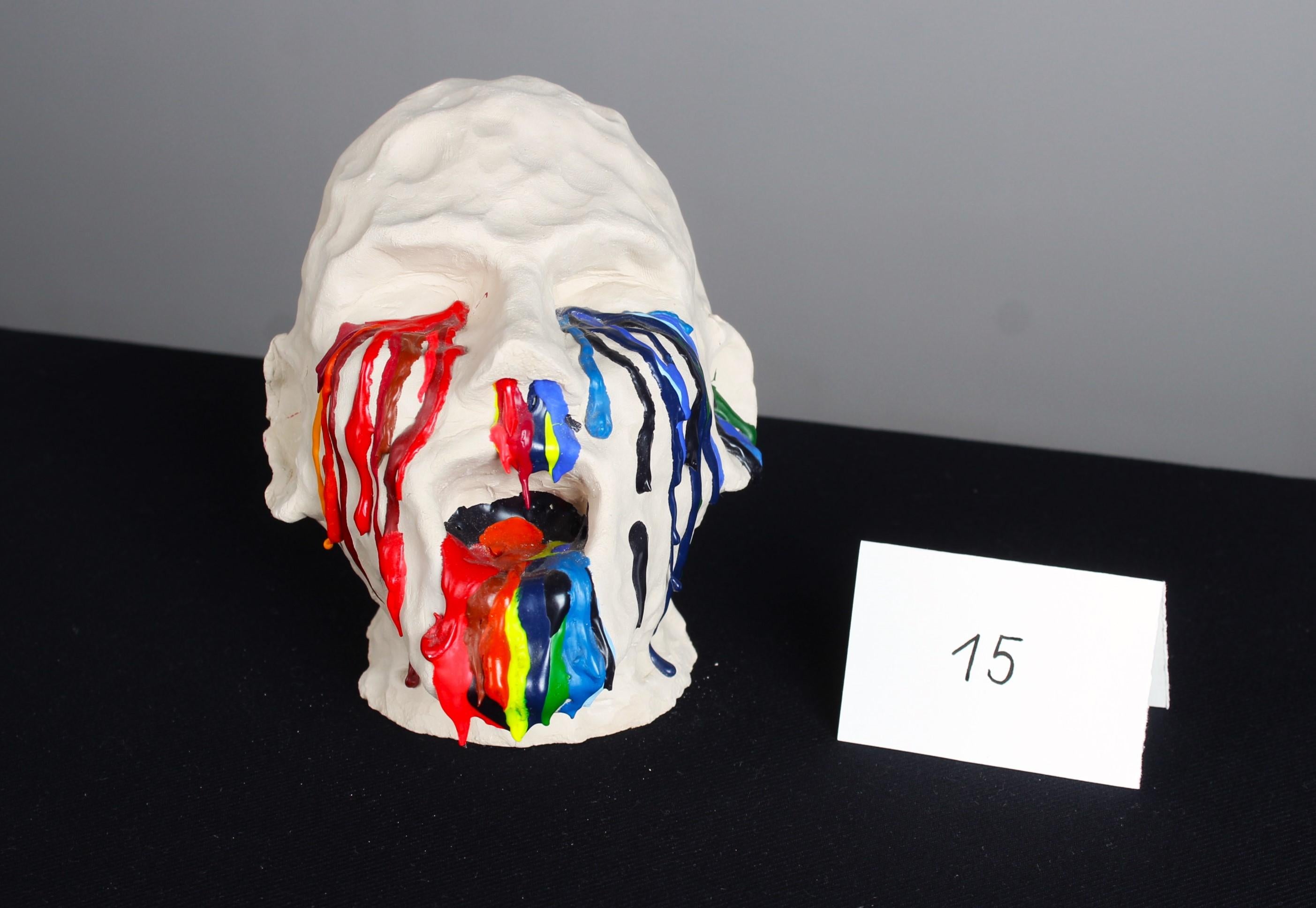 Skulptur eines Kopfes, handgefertigt, Ton mit Acryl, Unbekannter Künstler im Angebot 2