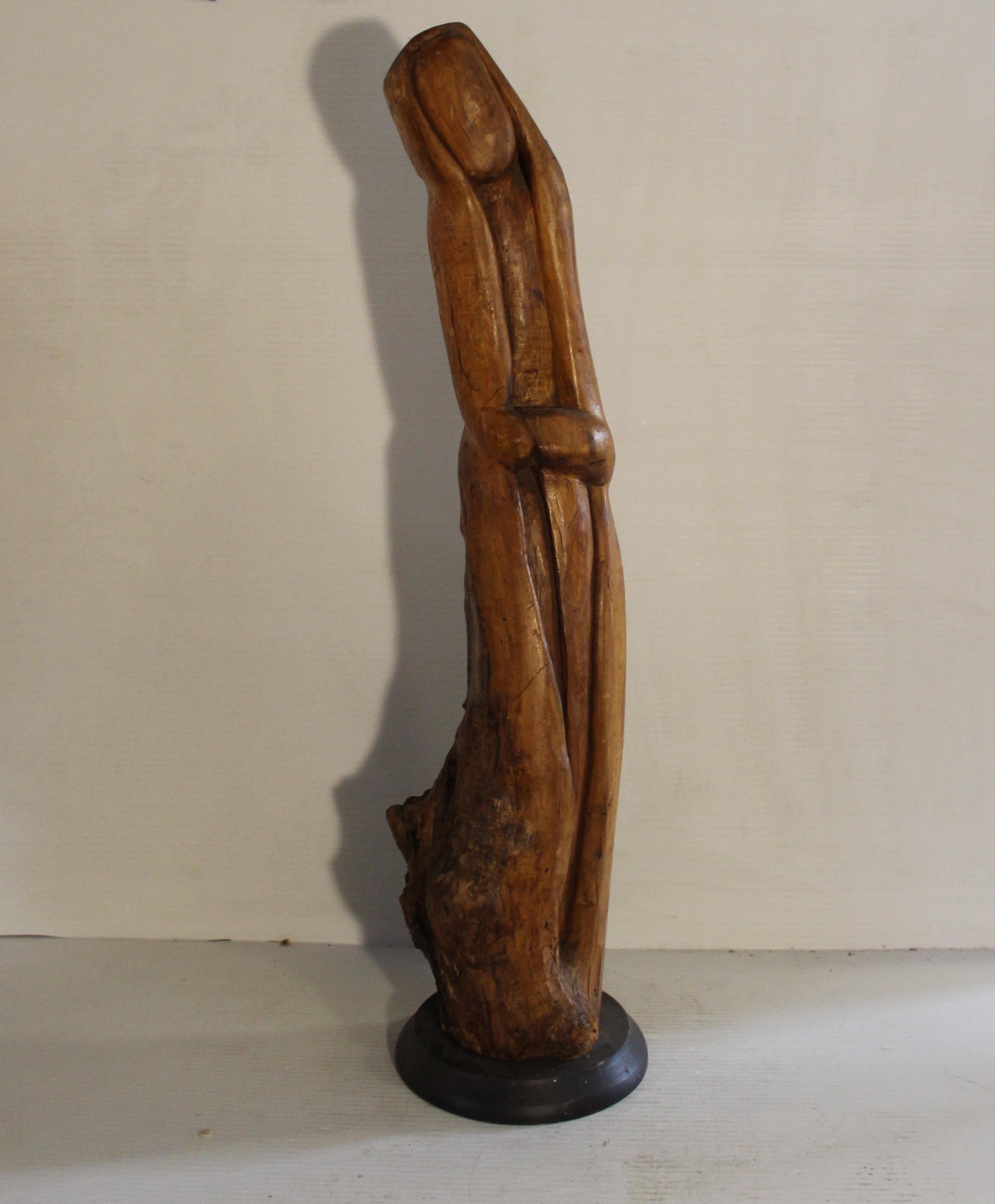 Mid-Century moderno Scultura astratta di figura in Wood in vendita