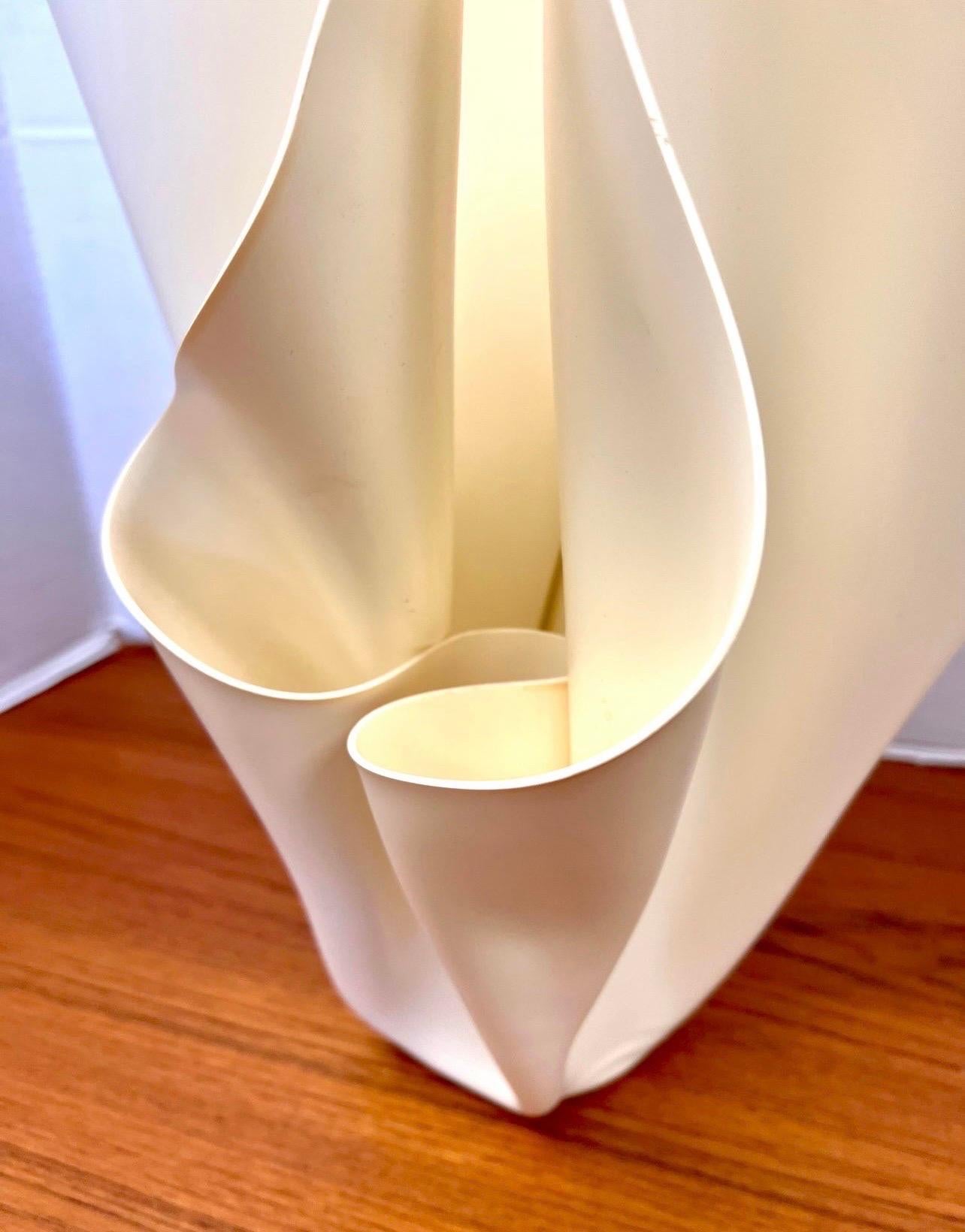 Abstract Sculpture Signed Object Vase Vessel In Good Condition For Sale In West Hartford, CT