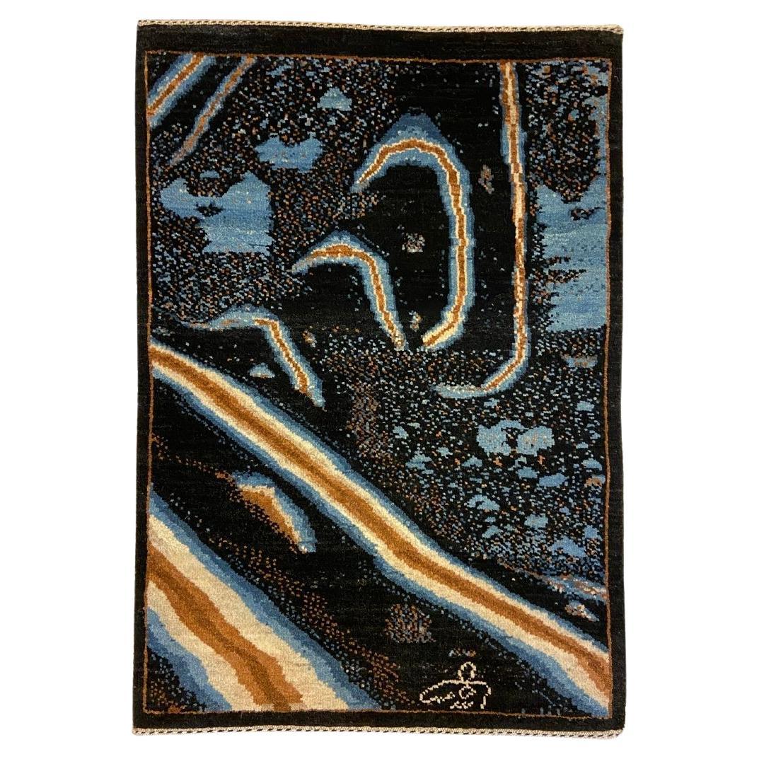Abstrakter, vom Space inspirierter Perserteppich aus blauer, brauner und schwarzer Wolle, 2' x 3' im Angebot